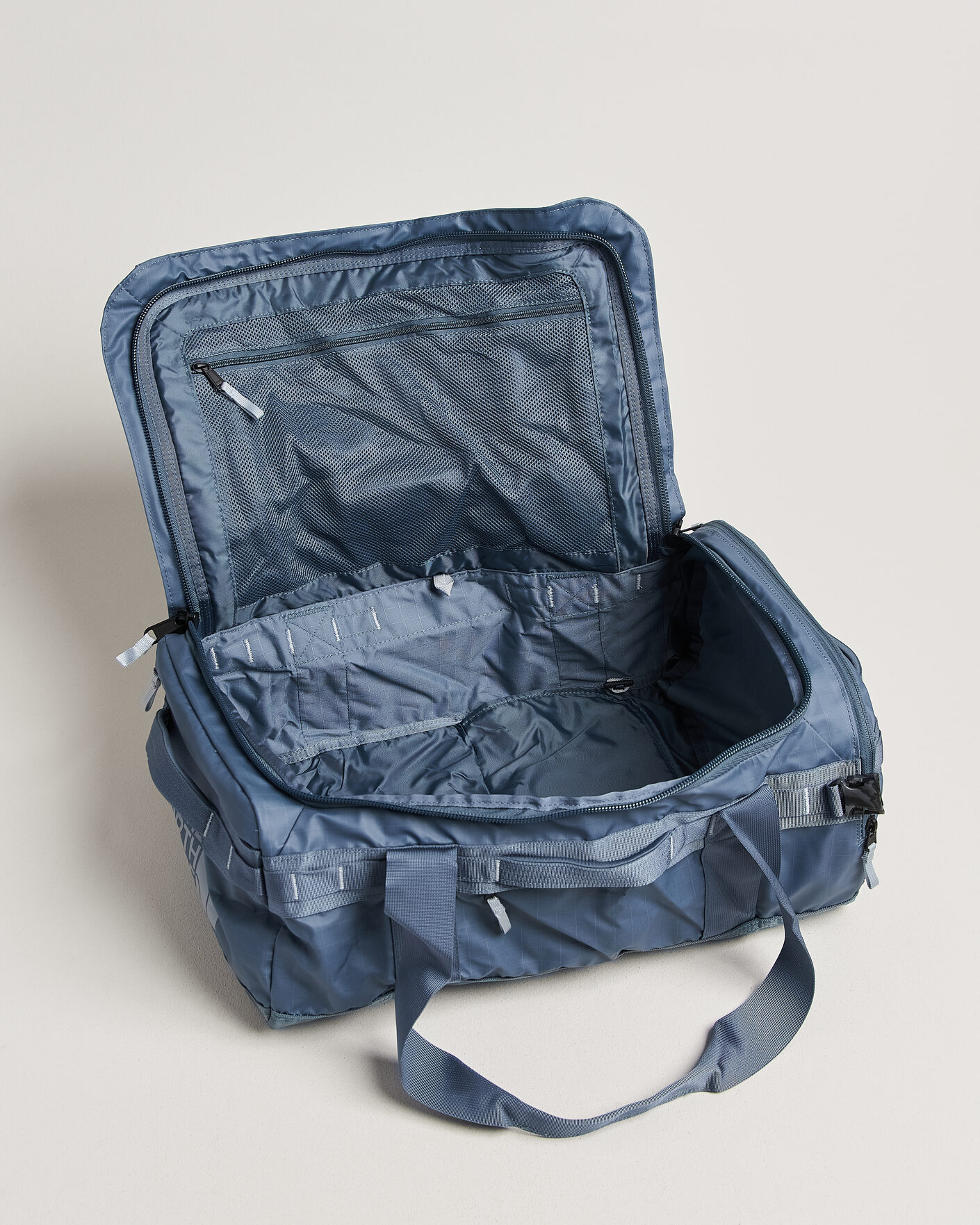 Uomini | Borse | The North Face | Base Camp Voyager Duffel 42 Granite Grey
