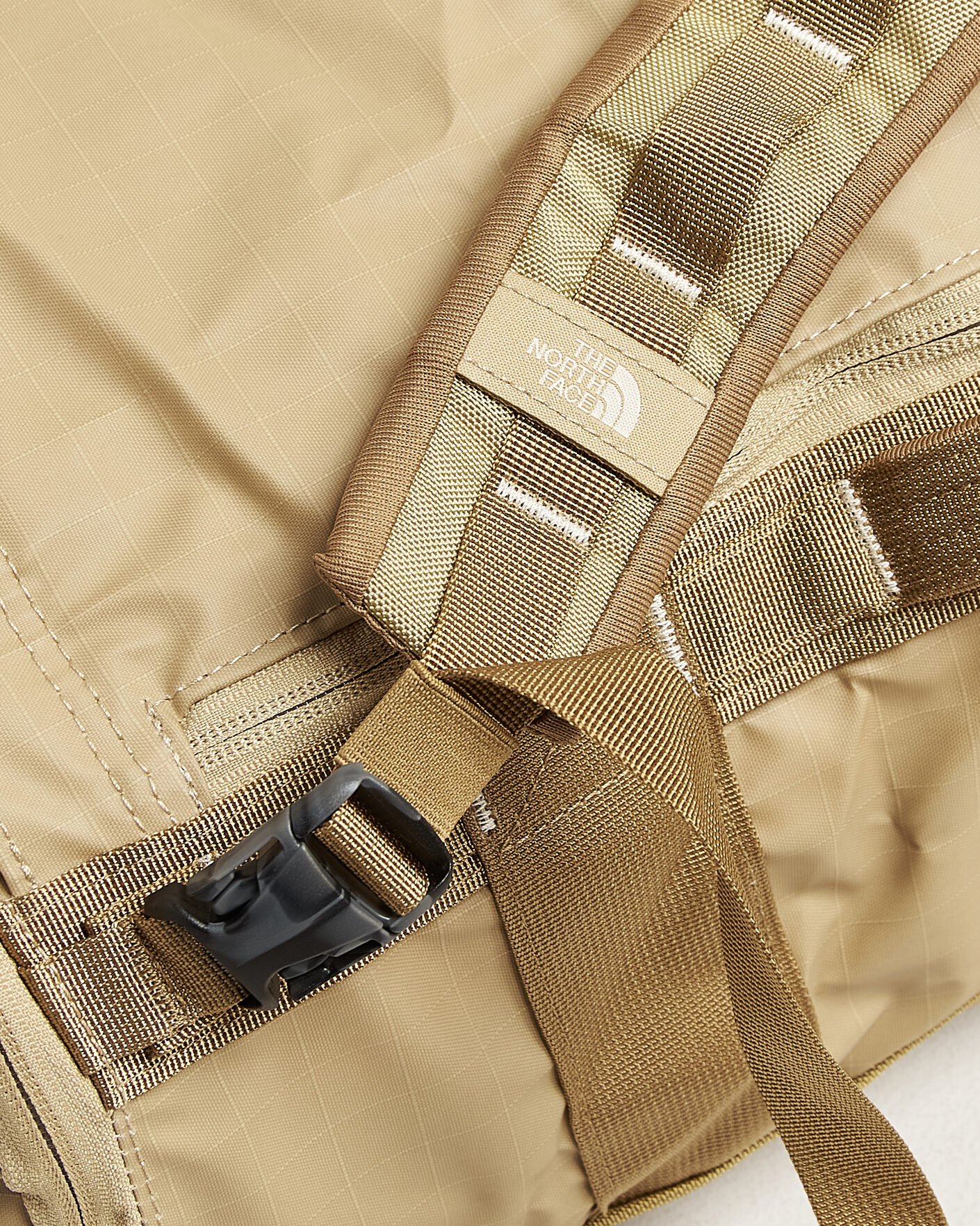 Uomini | Borse | The North Face | Base Camp Voyager Duffel 32 Khaki Stone