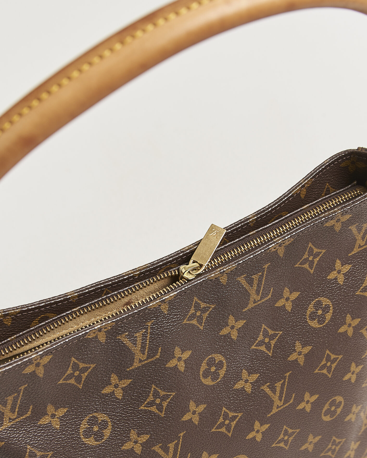 Uomini | Pre-Owned & Vintage Bags | Louis Vuitton Pre-Owned | Looping Handbag GM Monogram