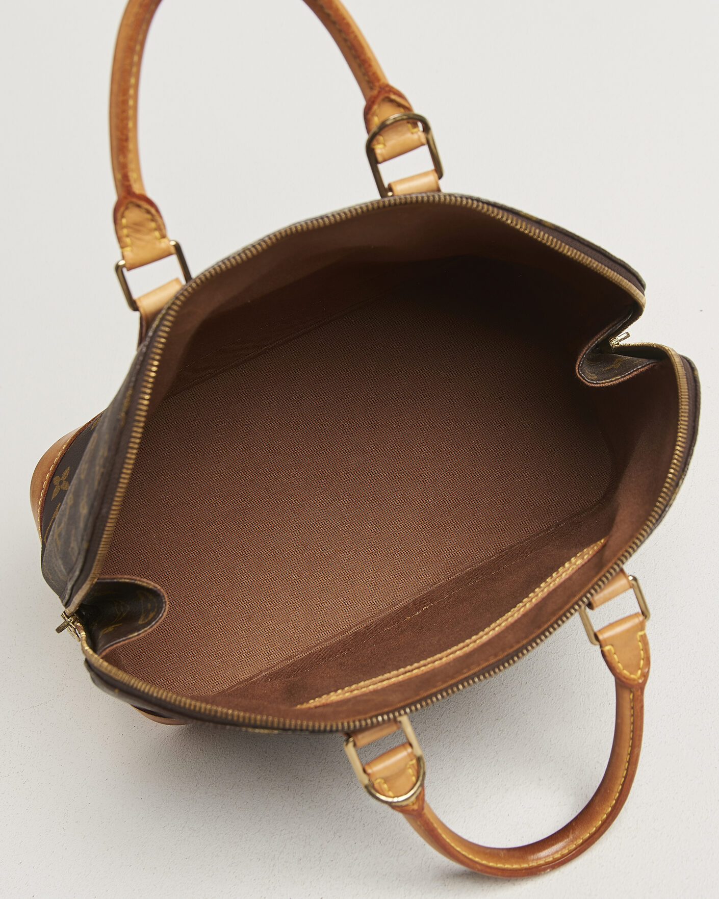 Uomini | Pre-Owned & Vintage Bags | Louis Vuitton Pre-Owned | Alma Bag PM Monogram