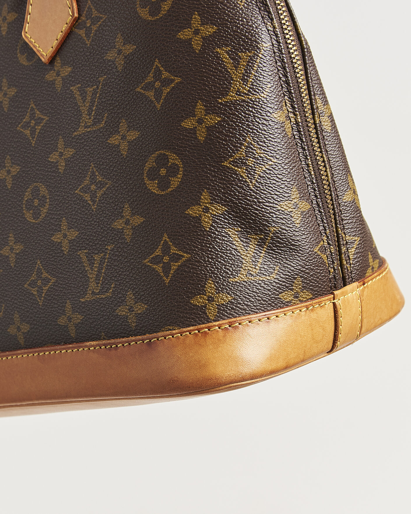 Uomini | Pre-Owned & Vintage Bags | Louis Vuitton Pre-Owned | Alma Bag PM Monogram