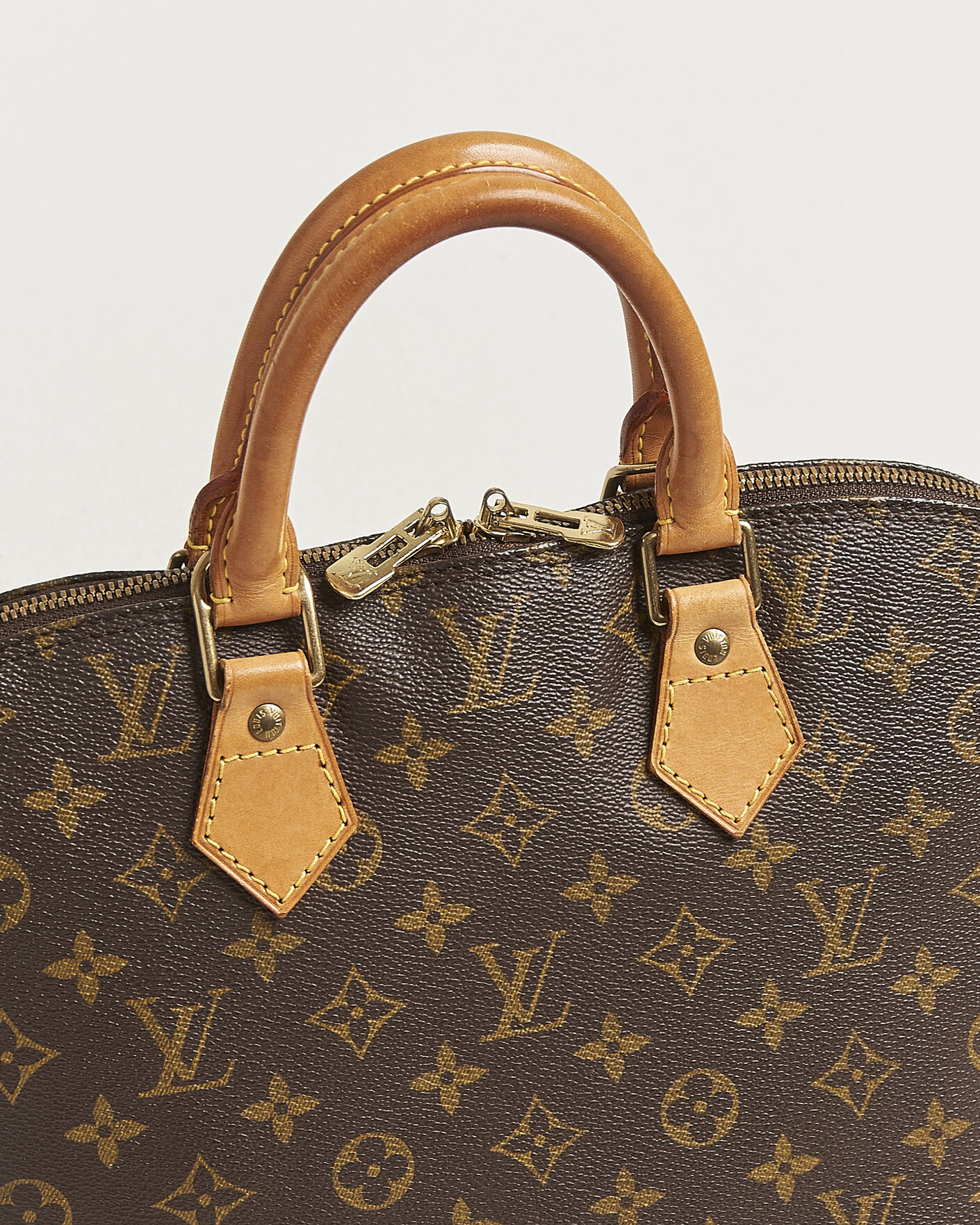 Uomini | Pre-Owned & Vintage Bags | Louis Vuitton Pre-Owned | Alma Bag PM Monogram