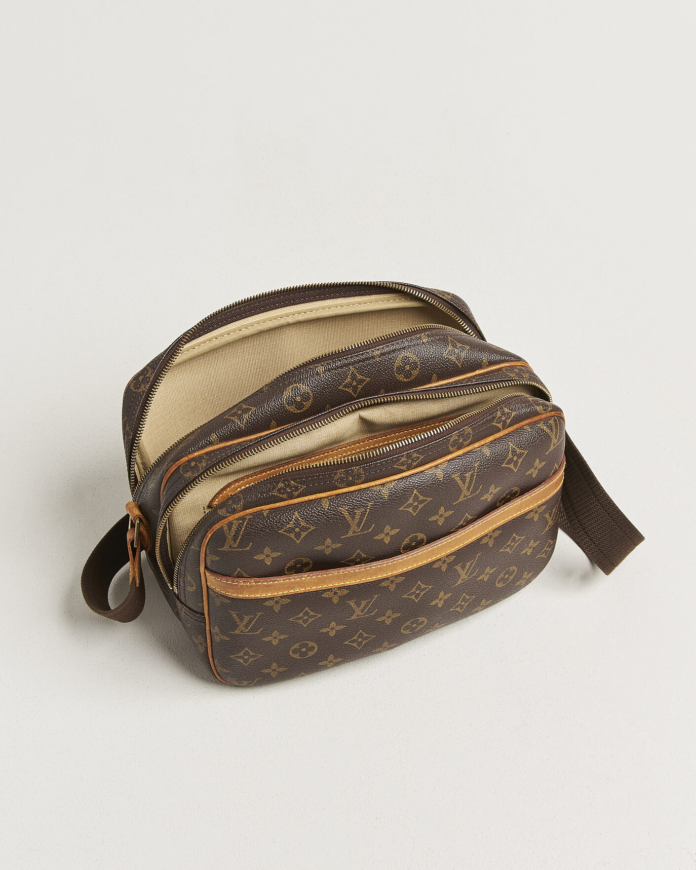 Uomini | Pre-Owned & Vintage Bags | Louis Vuitton Pre-Owned | Reporter Bag PM Monogram
