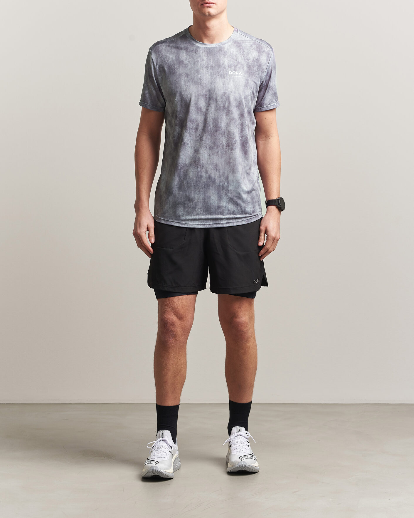 Uomini | T-shirt | DOXA | Rerun Short Sleeve T-Shirt Stone