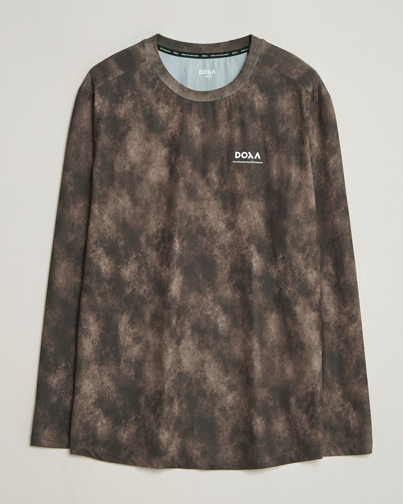 Uomini | T-shirt | DOXA | Rerun Long Sleeve T-Shirt Taupe