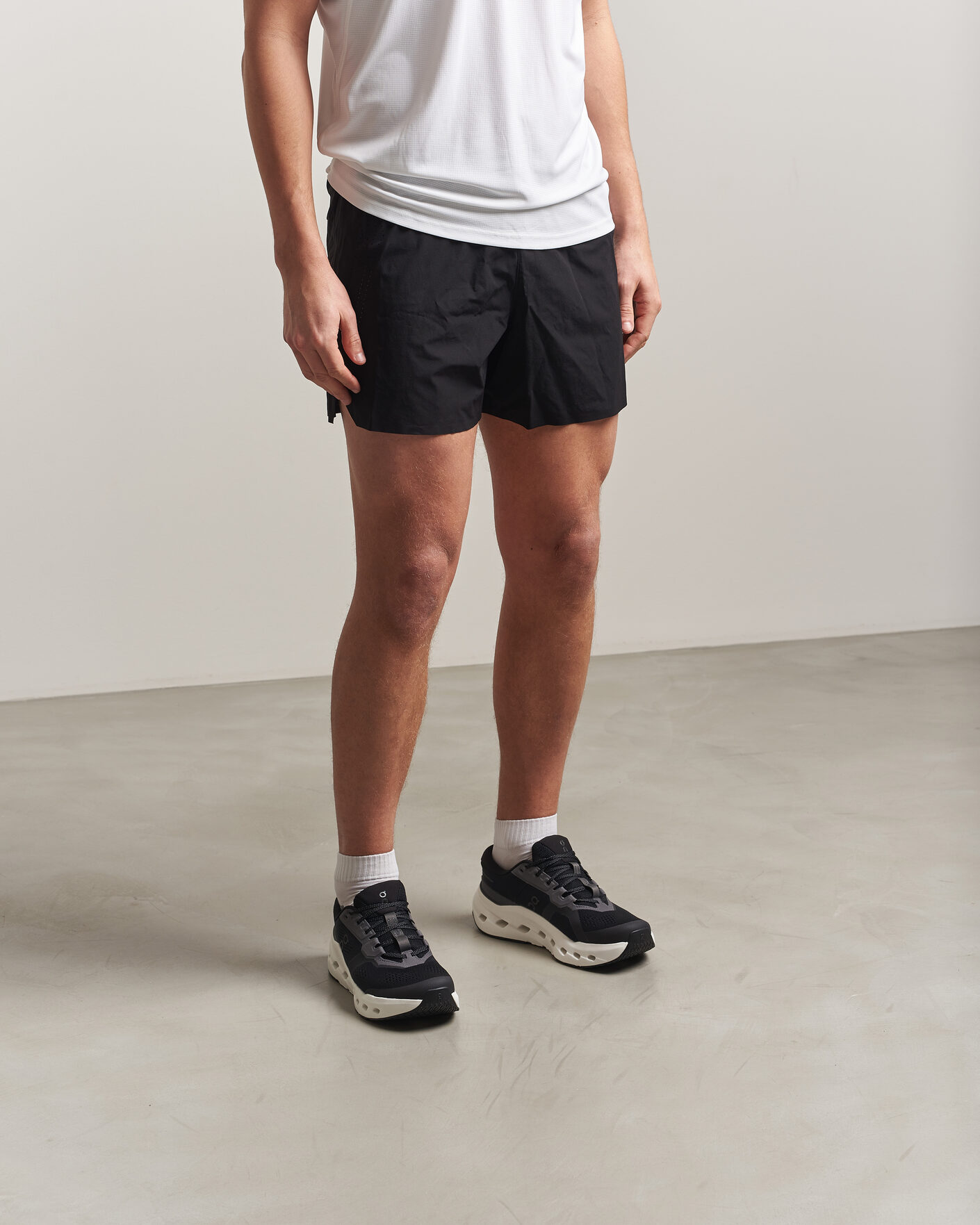 Uomini | Scarpe da corsa | On | Cloudrunner 3 Black/Ivory