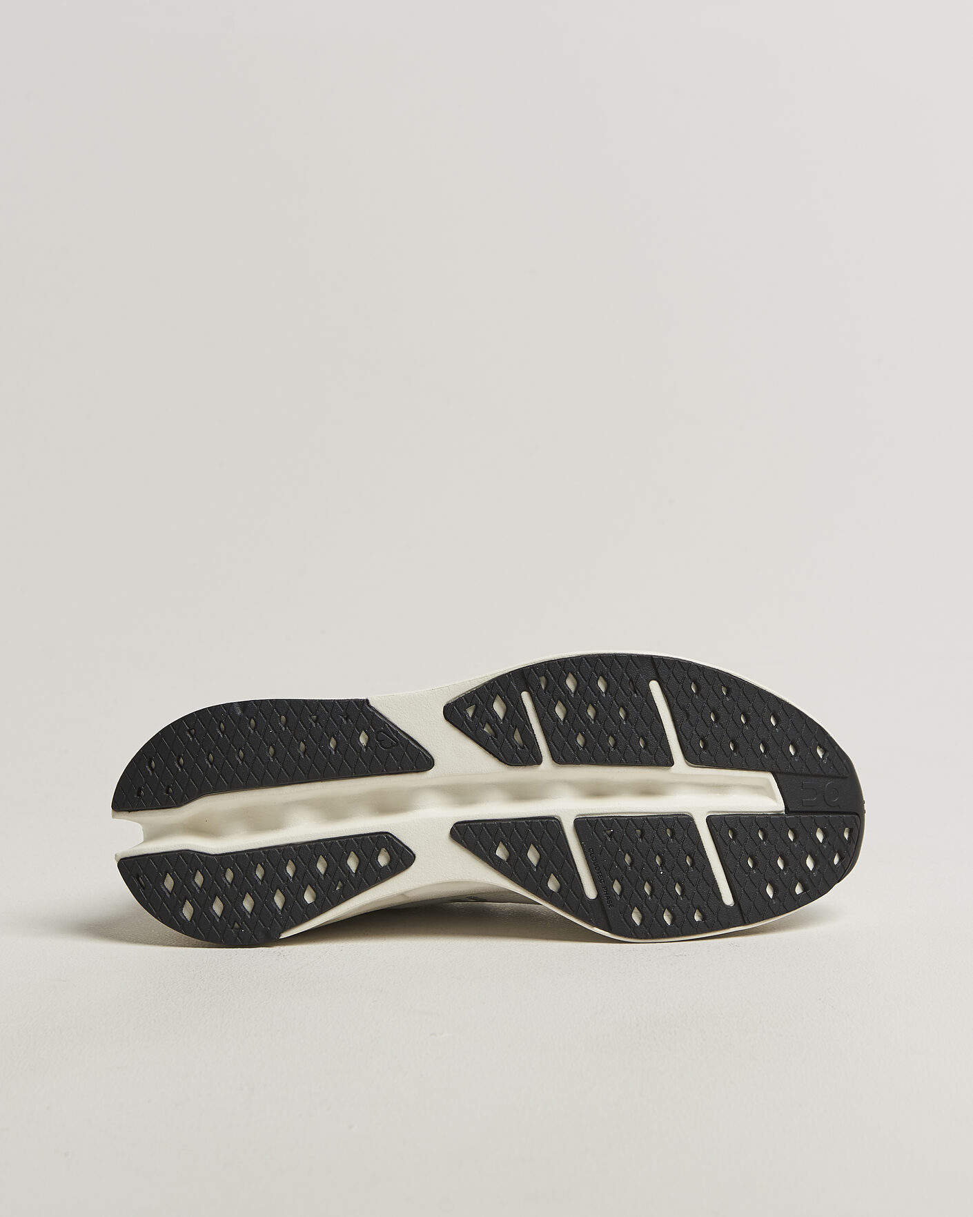 Uomini | Scarpe da corsa | On | Cloudsurfer Max White/White