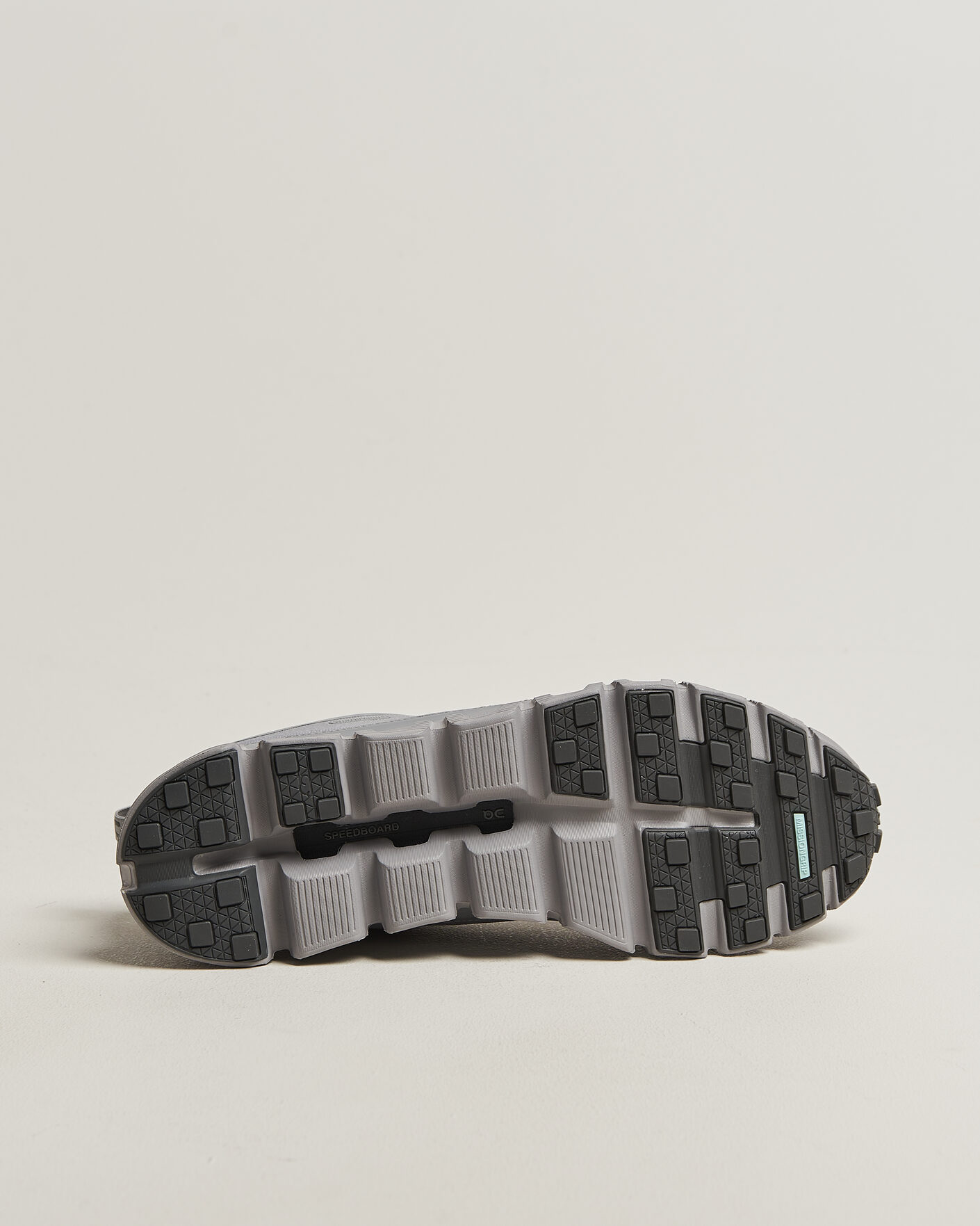 Uomini | Sneakers da trail | On | Cloud 6 Geo Waterproof Alloy/Alloy