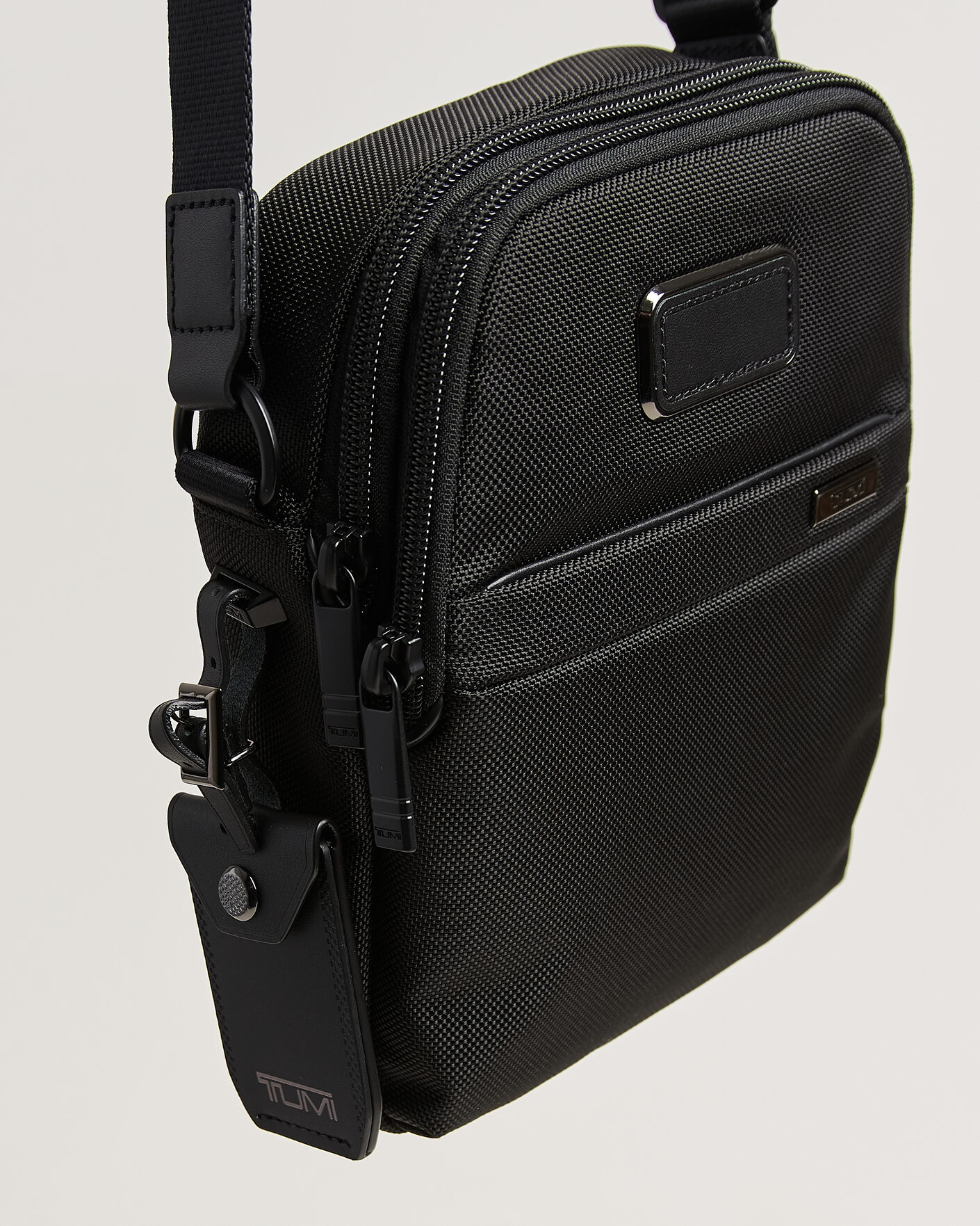 Uomini | Borse | TUMI | Alpha 4 Small Crossbody Bag Black
