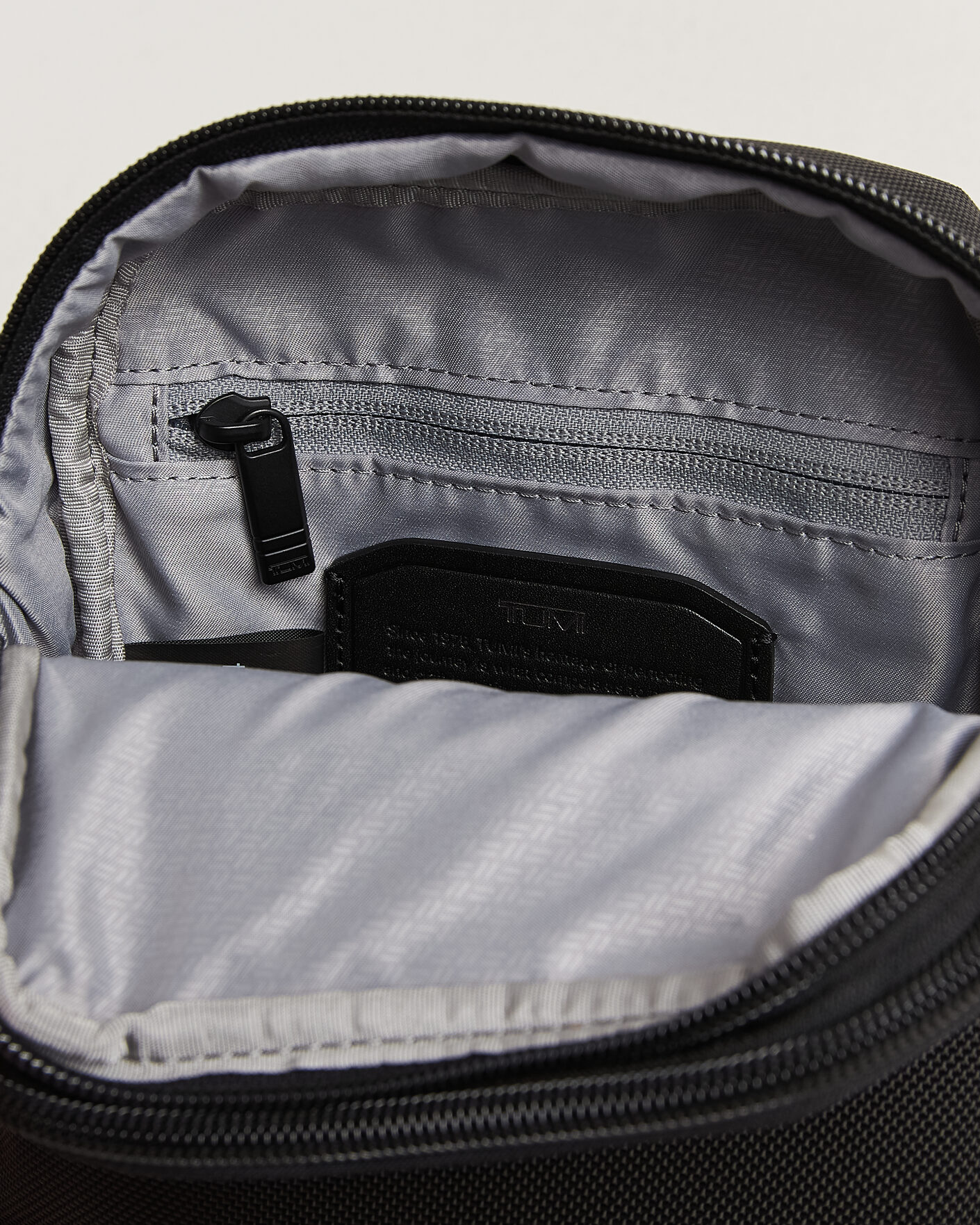 Uomini | Borse | TUMI | Alpha 4 Small Crossbody Bag Black