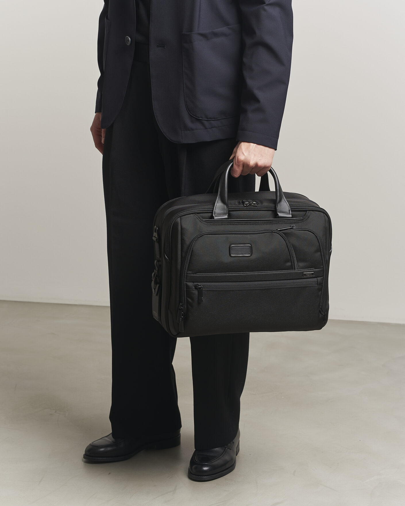 Uomini | Borse | TUMI | Alpha 4 Expandable Medium Briefcase Black