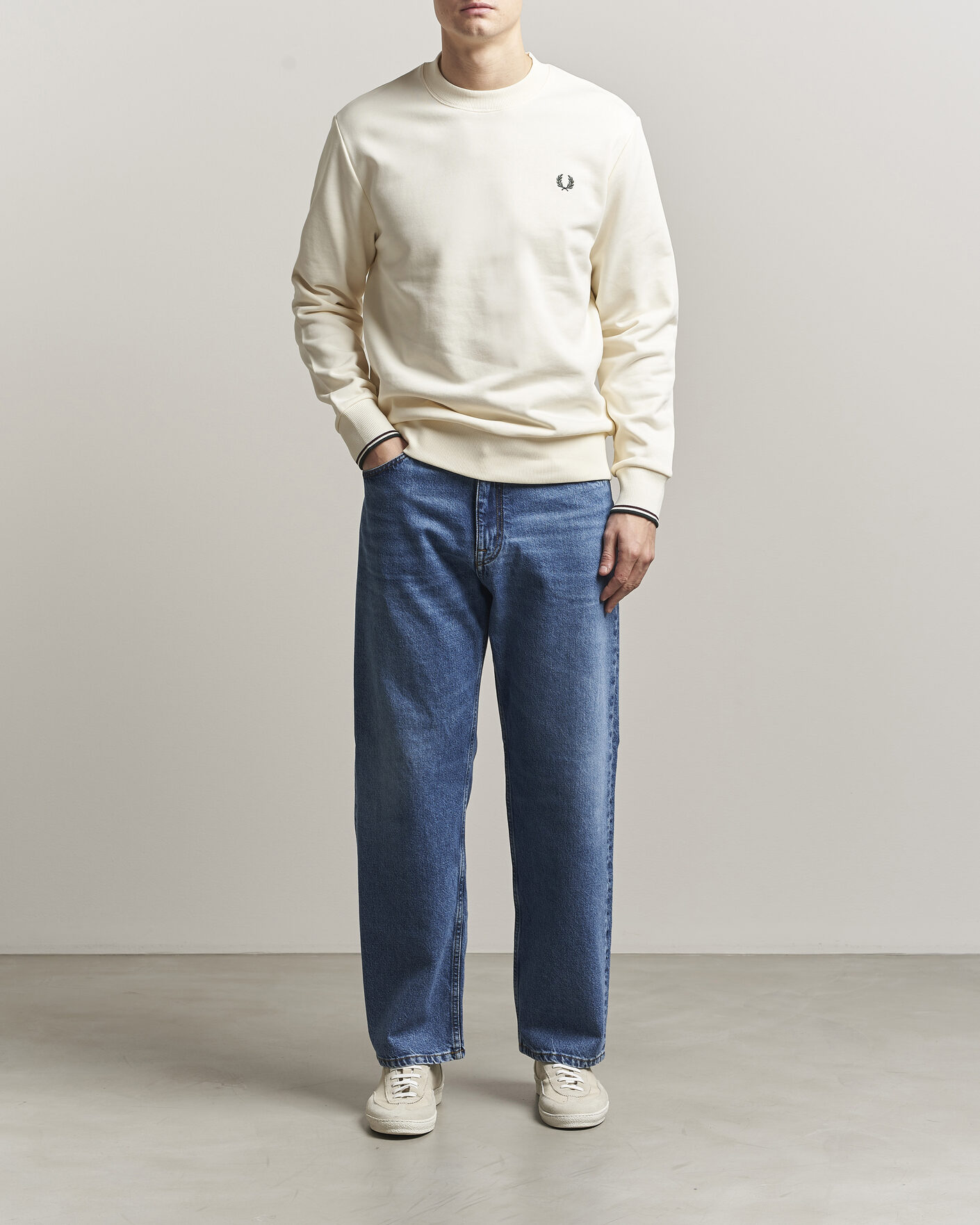 Uomini | Maglieria | Fred Perry | Crew Neck Sweatshirt Ecru
