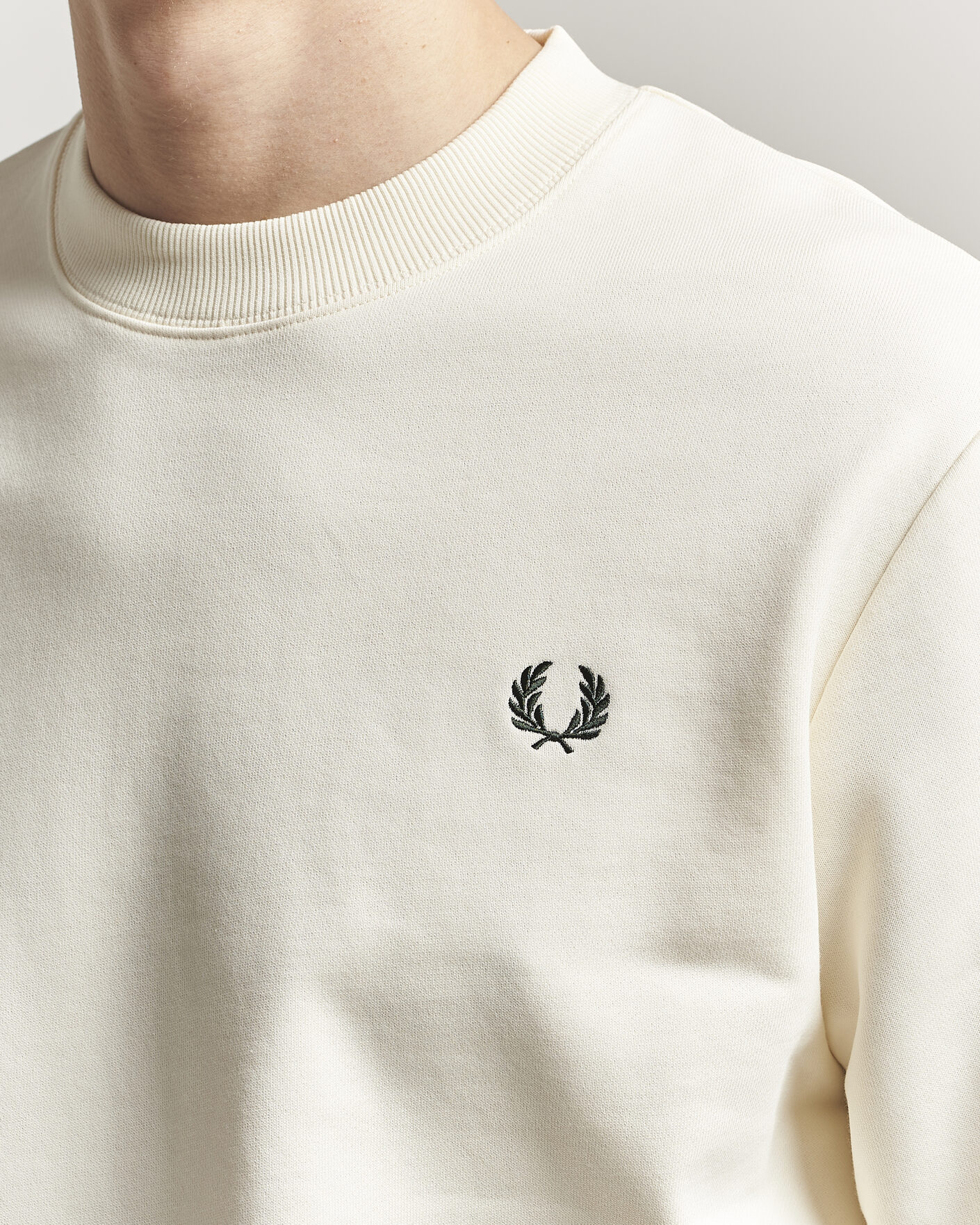 Uomini | Maglieria | Fred Perry | Crew Neck Sweatshirt Ecru