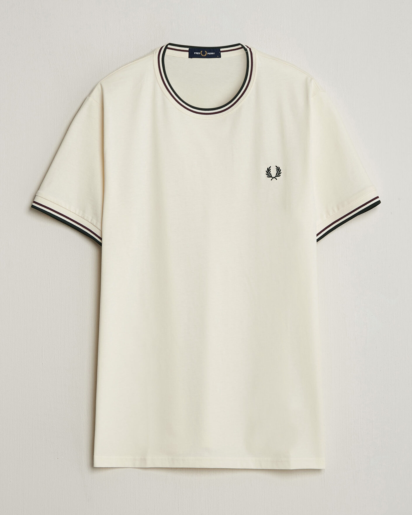 Uomini | T-shirt | Fred Perry | Twin Tipped T-Shirt Ecru