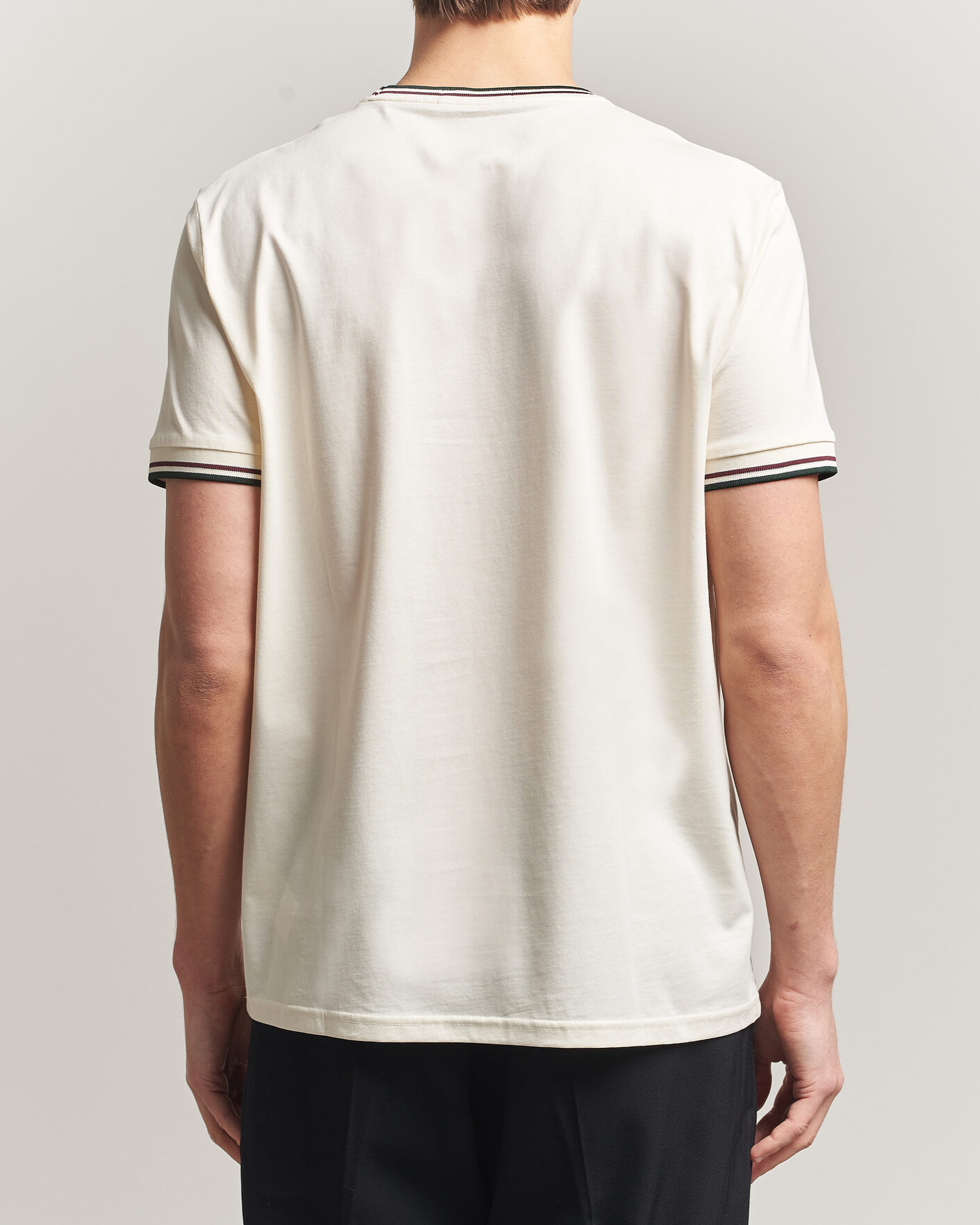 Uomini | T-shirt | Fred Perry | Twin Tipped T-Shirt Ecru
