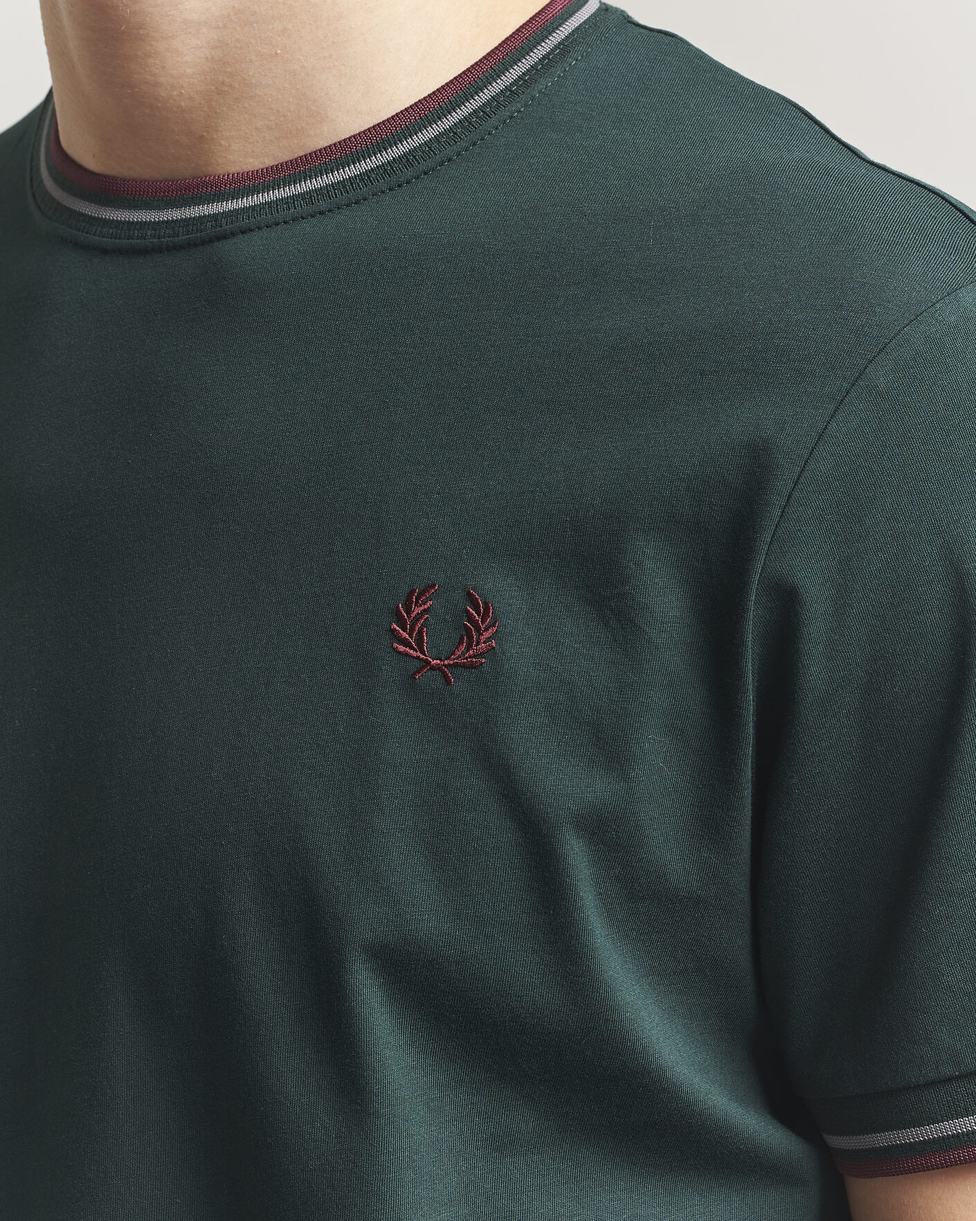 Uomini | T-shirt | Fred Perry | Twin Tipped T-Shirt Grassroots Green