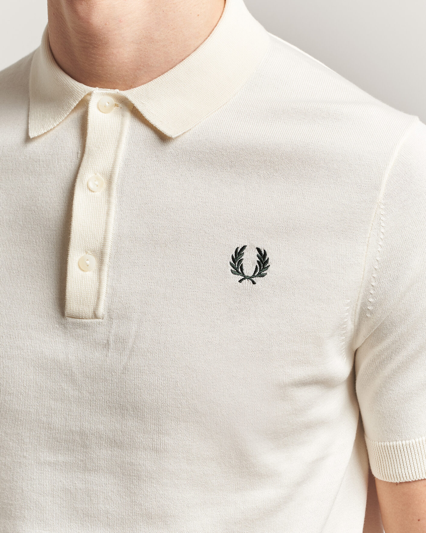 Uomini | Polo | Fred Perry | Cotton Knitted Polo Ecru