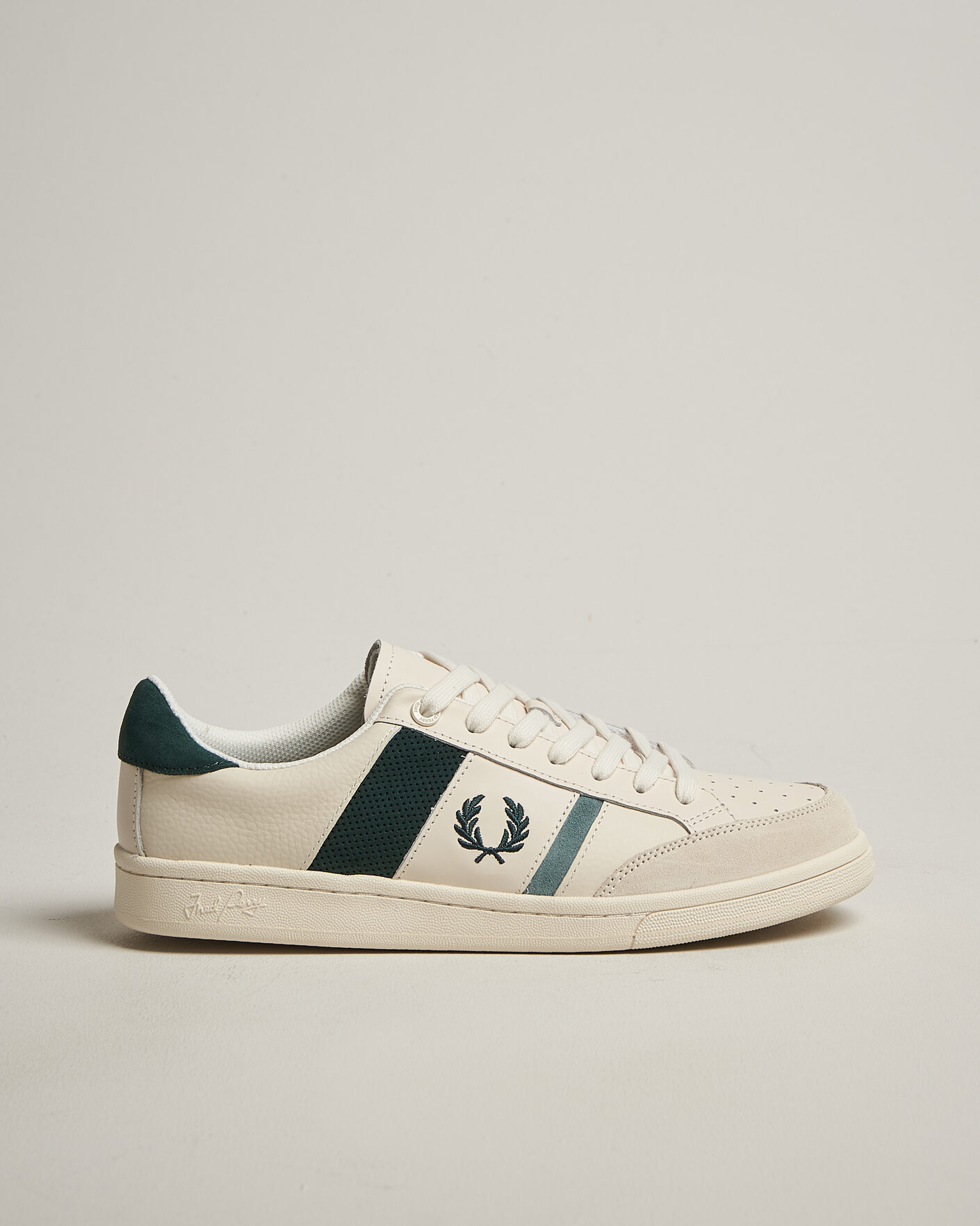 Uomini | Sneakers | Fred Perry | B725 Leather/Suede Sneaker Ecru