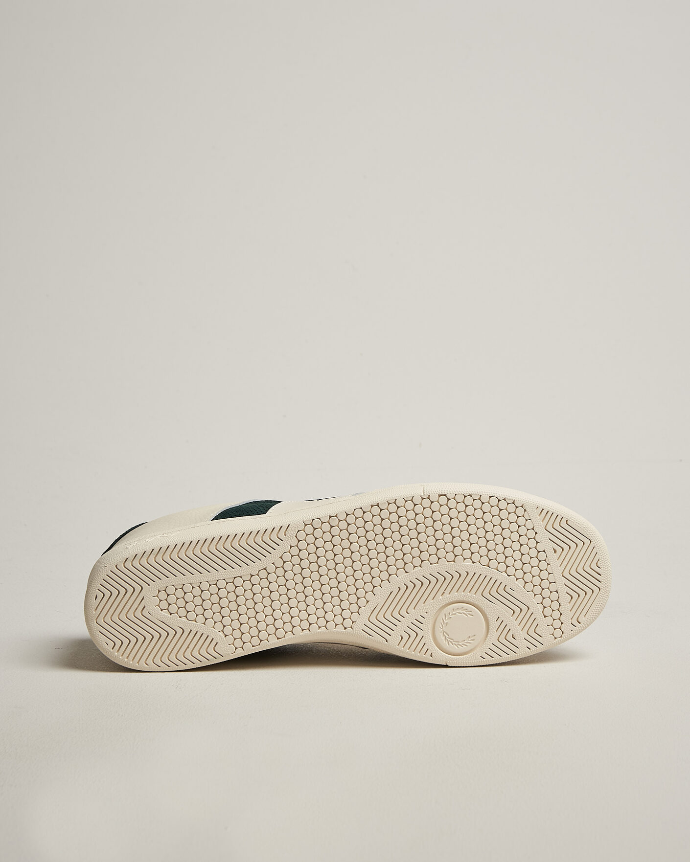 Uomini | Sneakers | Fred Perry | B725 Leather/Suede Sneaker Ecru