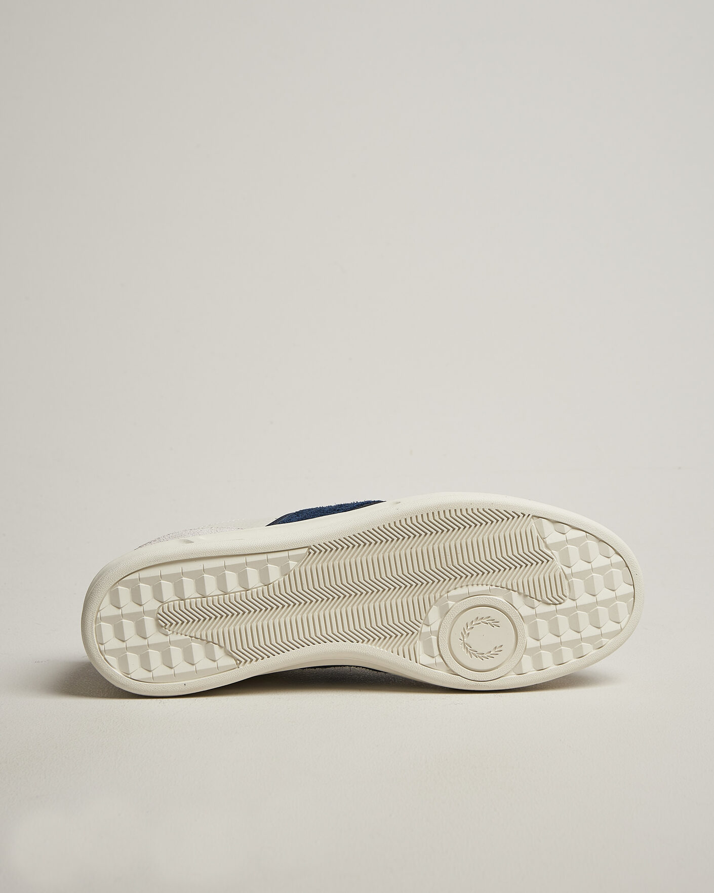 Uomini | Sneakers | Fred Perry | B4 Leather/Suede Sneaker Porcelain/Navy