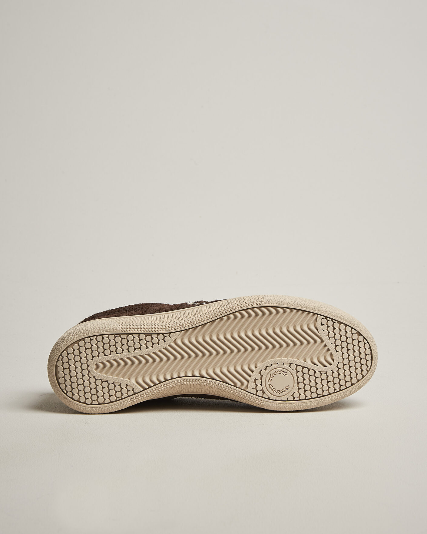 Uomini | Sneakers | Fred Perry | Tennis Suede Sneaker Burnt Tobacco