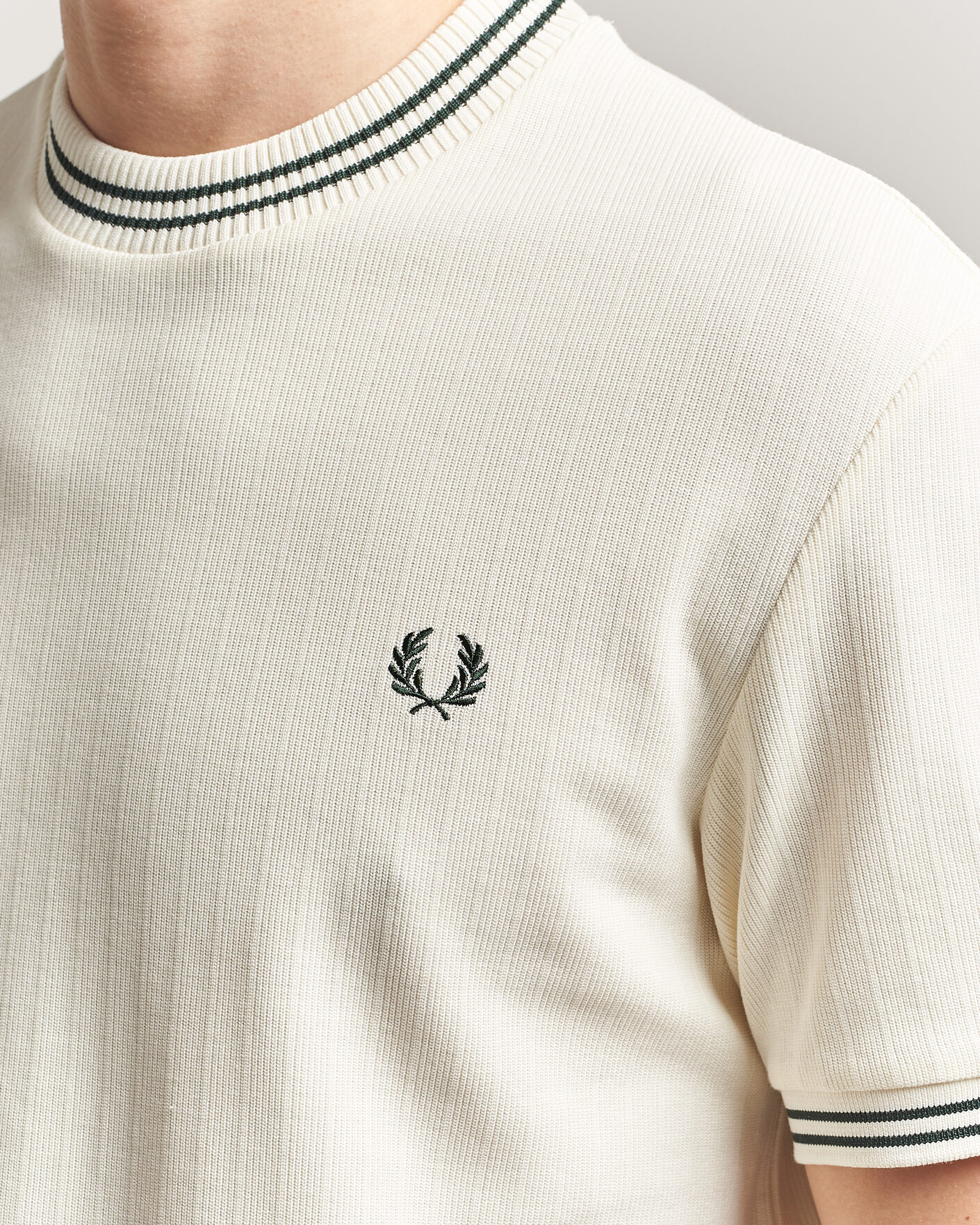 Uomini | T-shirt | Fred Perry | Rib Knitted T-Shirt Ecru