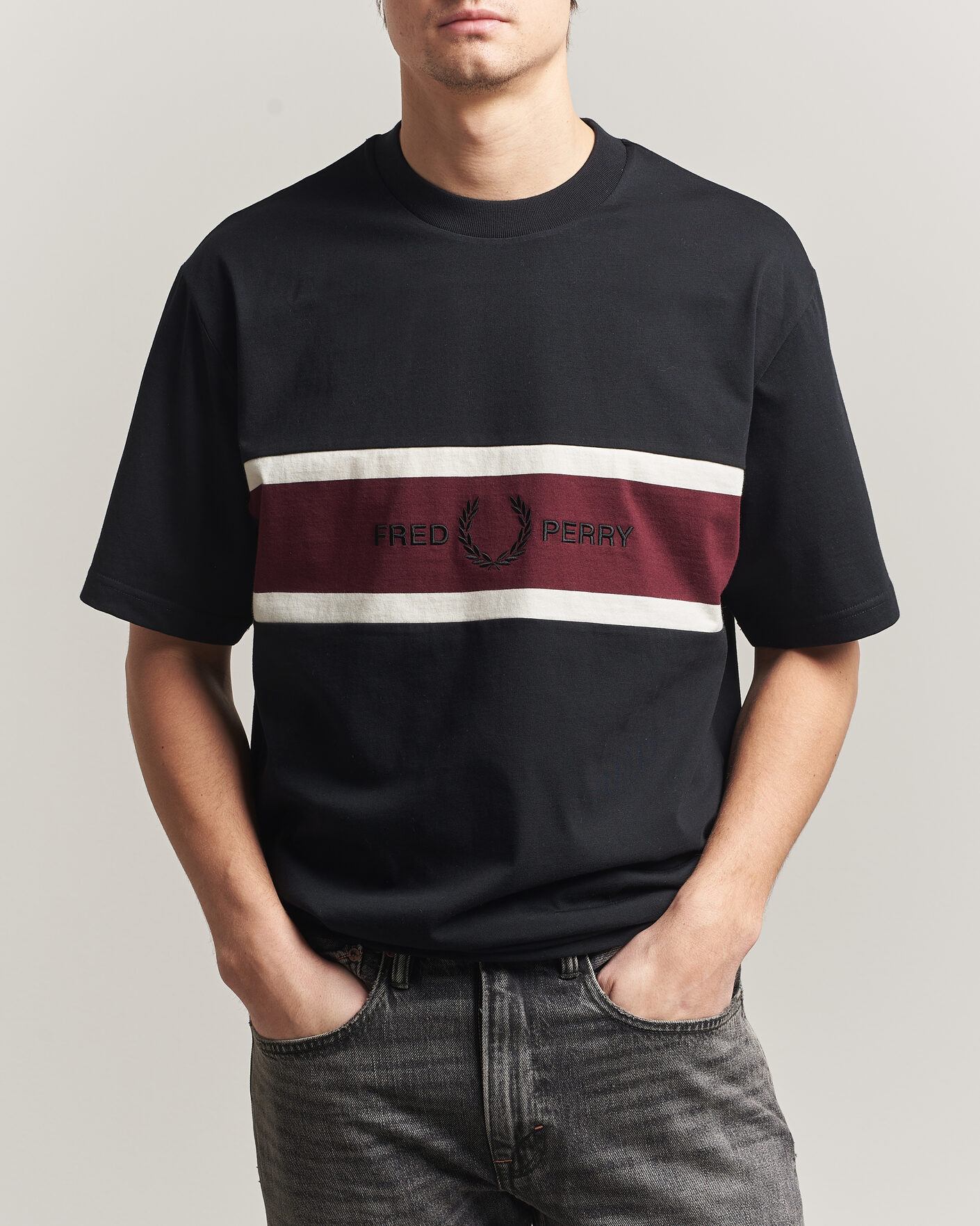 Uomini | T-shirt | Fred Perry | Embroidered Paneled T-Shirt Black