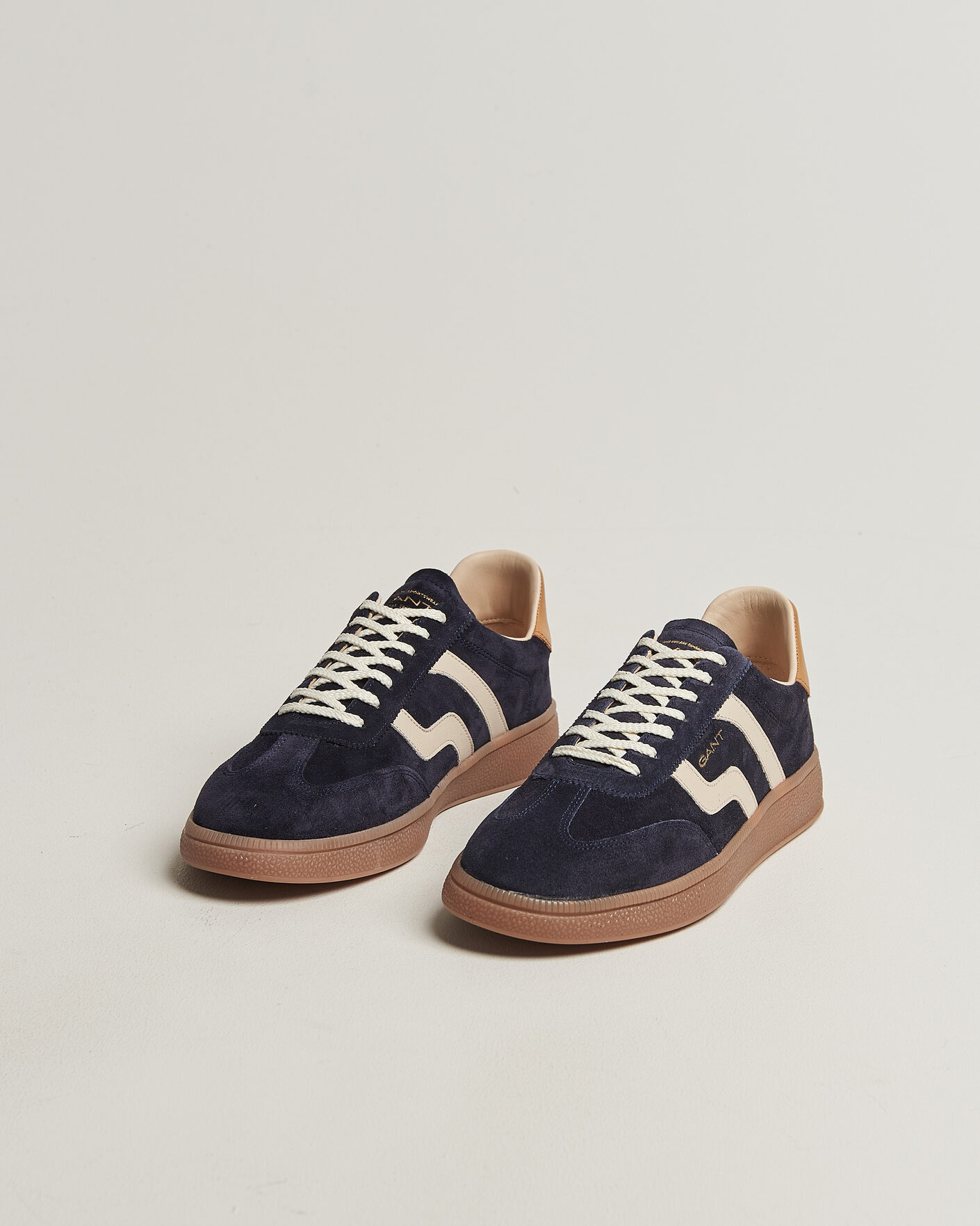 Uomini | Sneakers | GANT | Cuzmo Suede Sneaker Marine/White