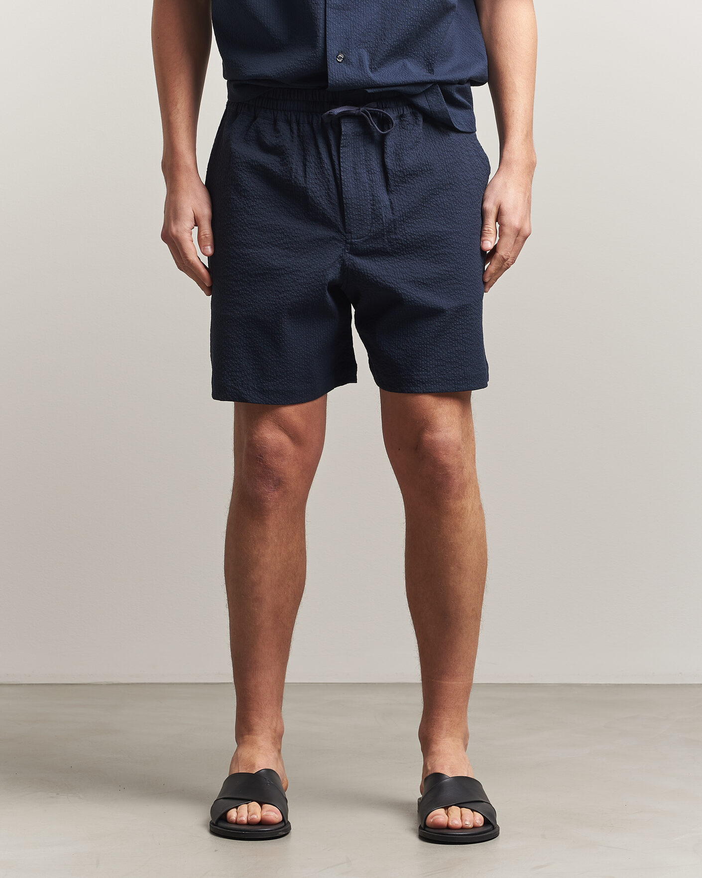 Uomini | Pantaloncini | Maison Kitsuné | Seersucker Drawstring Shorts Navy