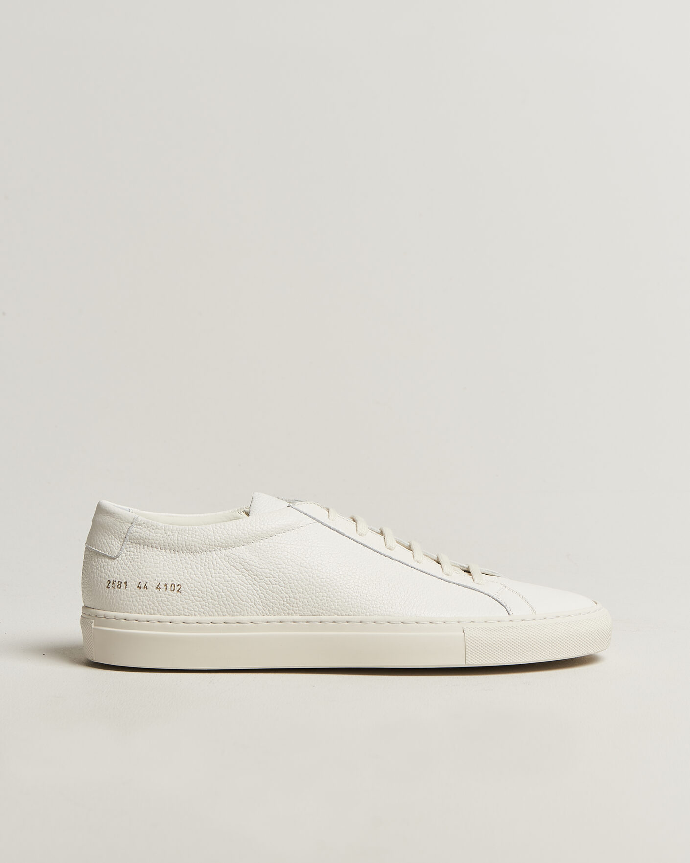 Uomini | Sneakers | Common Projects | Original Achilles Grained Leather Sneaker Off White