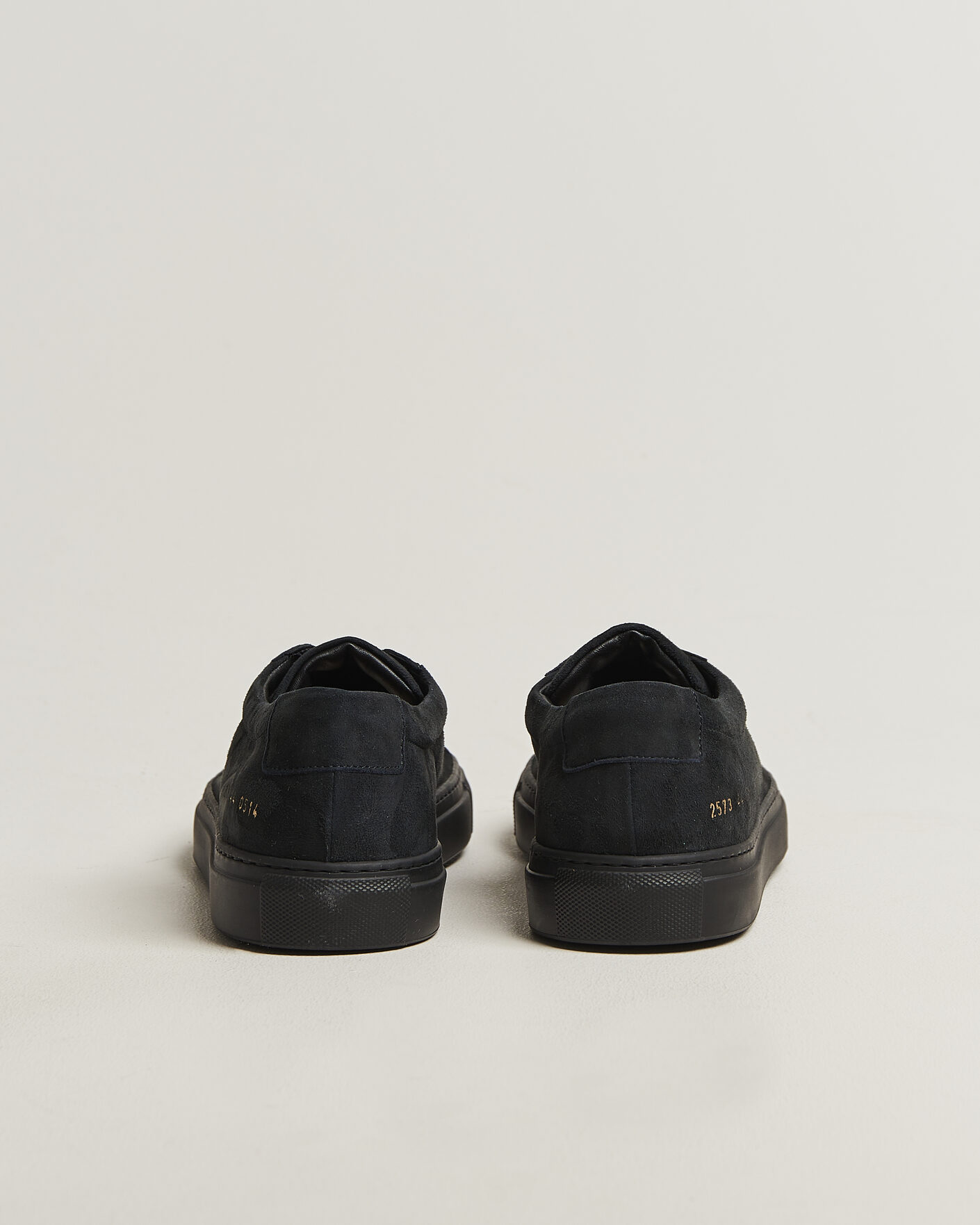 Uomini | Sneakers | Common Projects | Original Achilles Suede Sneaker Off Black