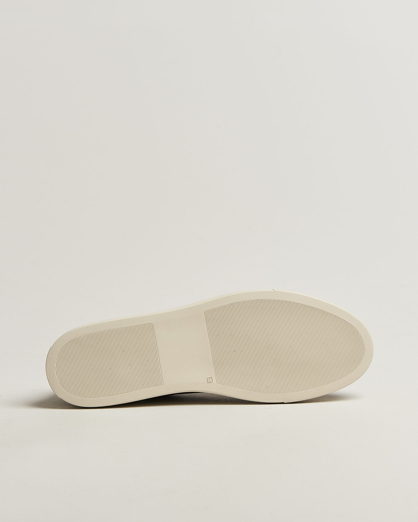 Uomini | Sneakers | Common Projects | BBall Slim Deconstructed Suede Sneaker Off Black