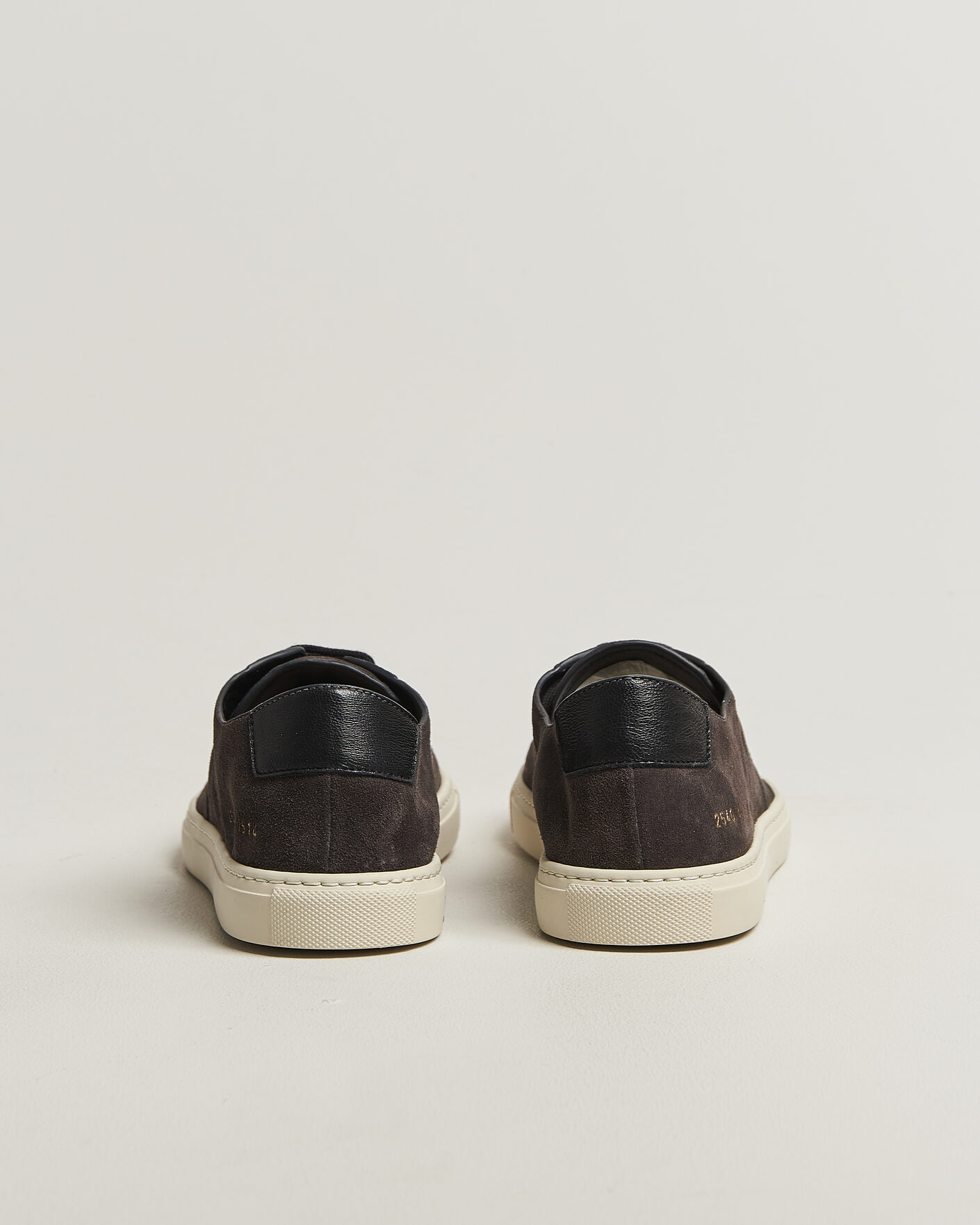 Uomini | Sneakers | Common Projects | BBall Slim Deconstructed Suede Sneaker Off Black