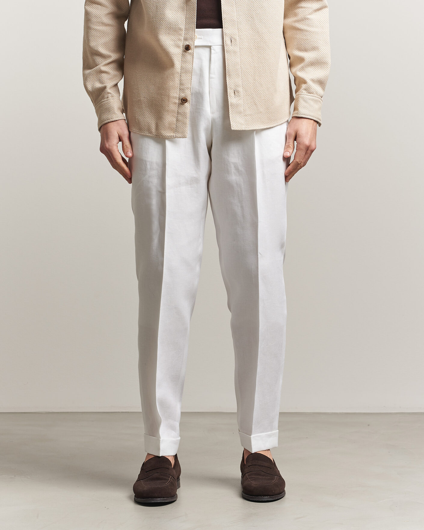 Uomini | Pantaloni | BOSS CAMEL | Peet Linen Pleated Trousers White