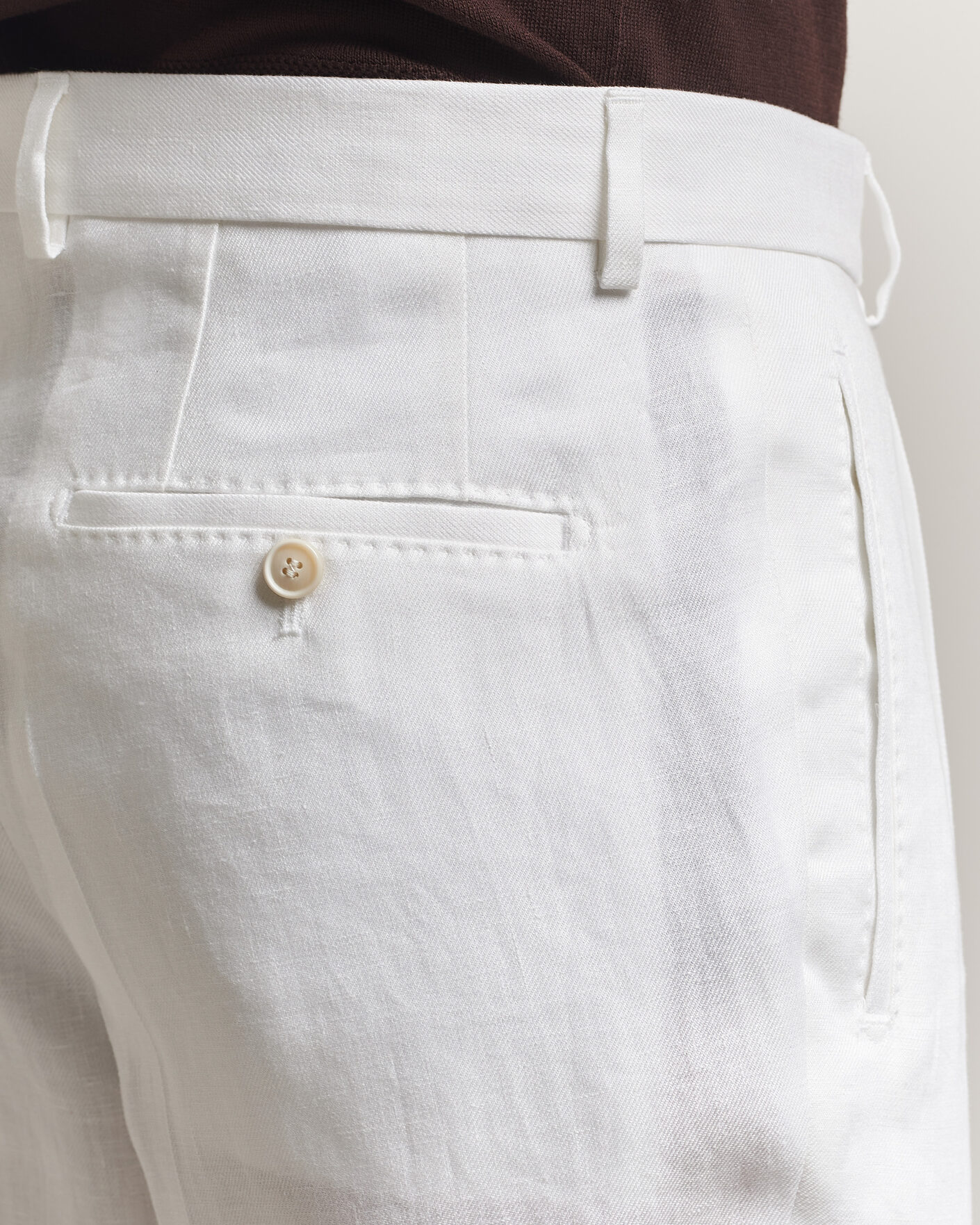 Uomini | Pantaloni | BOSS CAMEL | Peet Linen Pleated Trousers White