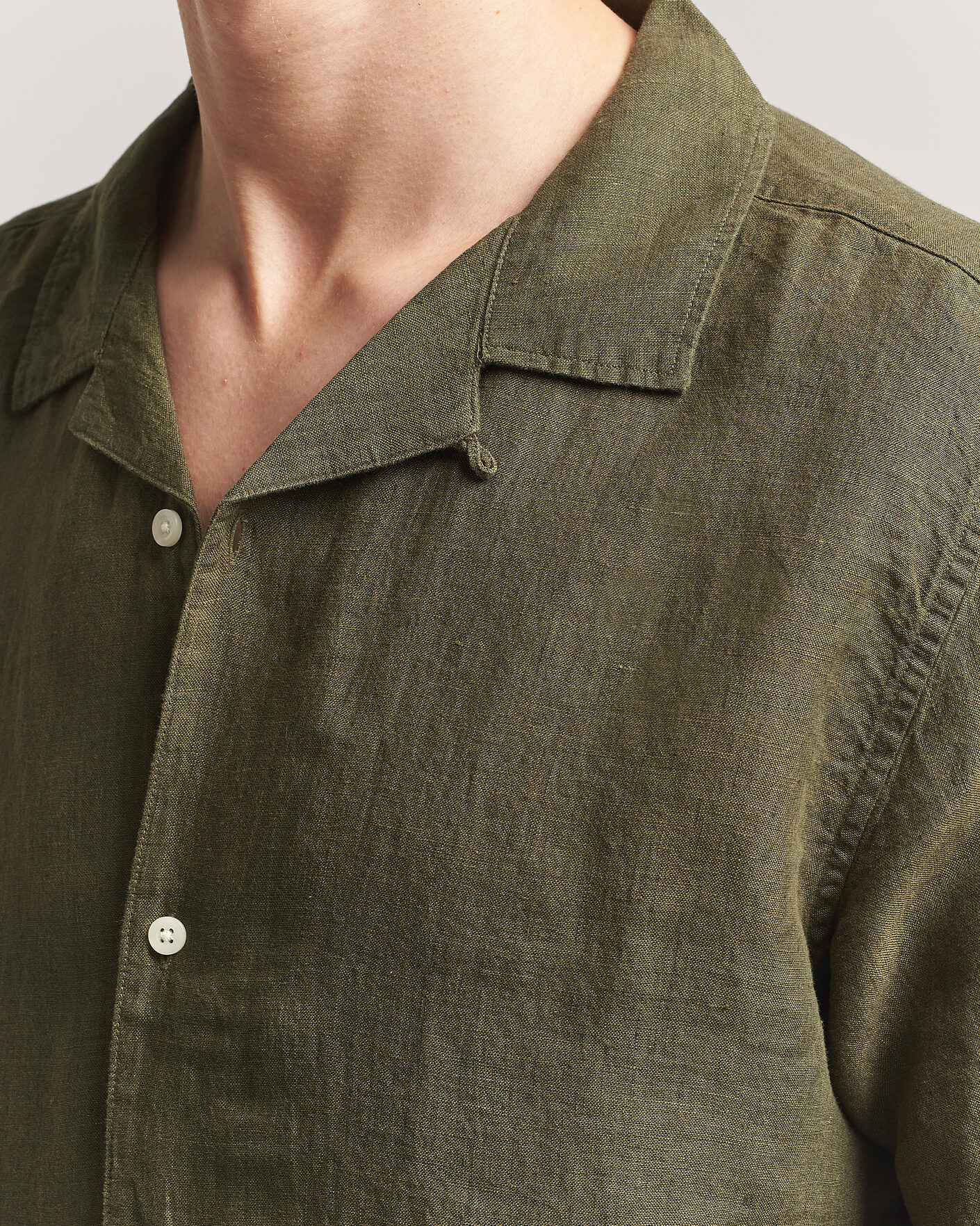 Uomini | Camicie | KnowledgeCotton Apparel | Short Sleeve Linen Resort Shirt Burnt Olive
