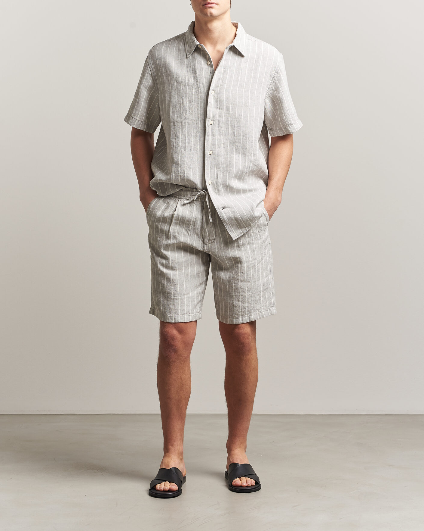 Uomini | Pantaloncini | KnowledgeCotton Apparel | Striped Loose Linen Shorts Grey