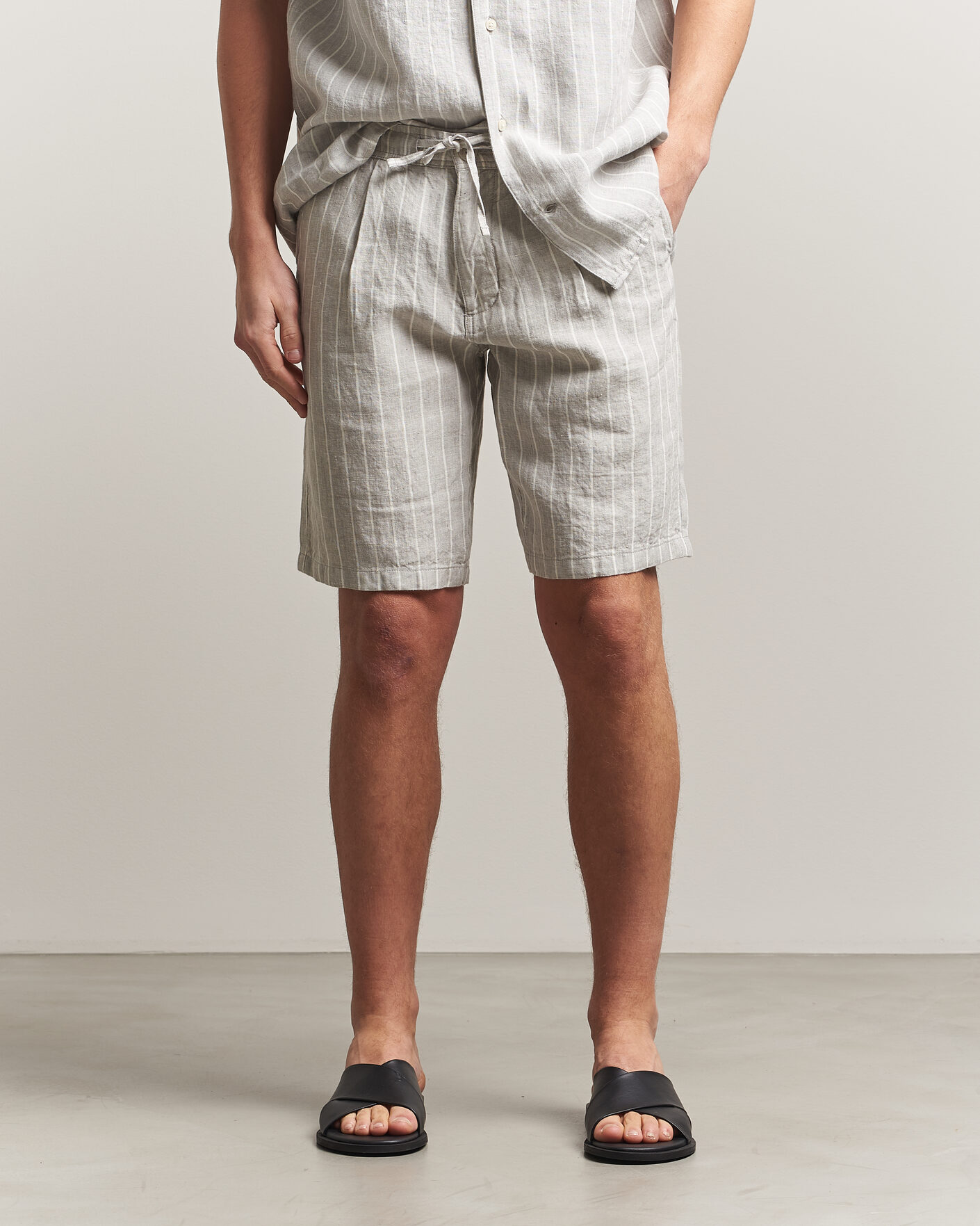 Uomini | Pantaloncini | KnowledgeCotton Apparel | Striped Loose Linen Shorts Grey