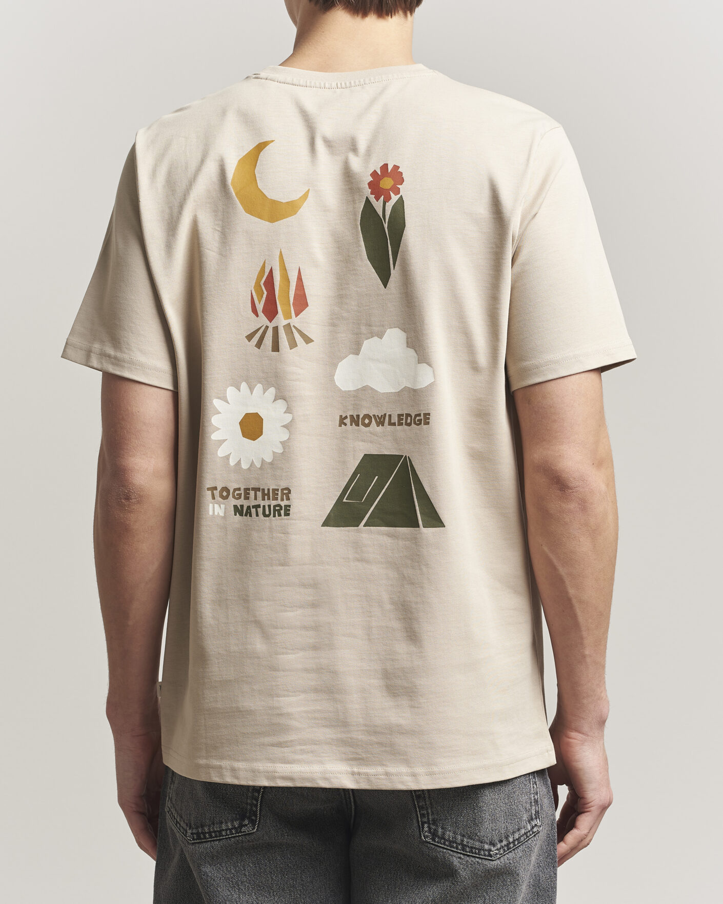 Uomini | T-shirt | KnowledgeCotton Apparel | Back Print T-Shirt Light Feather Grey