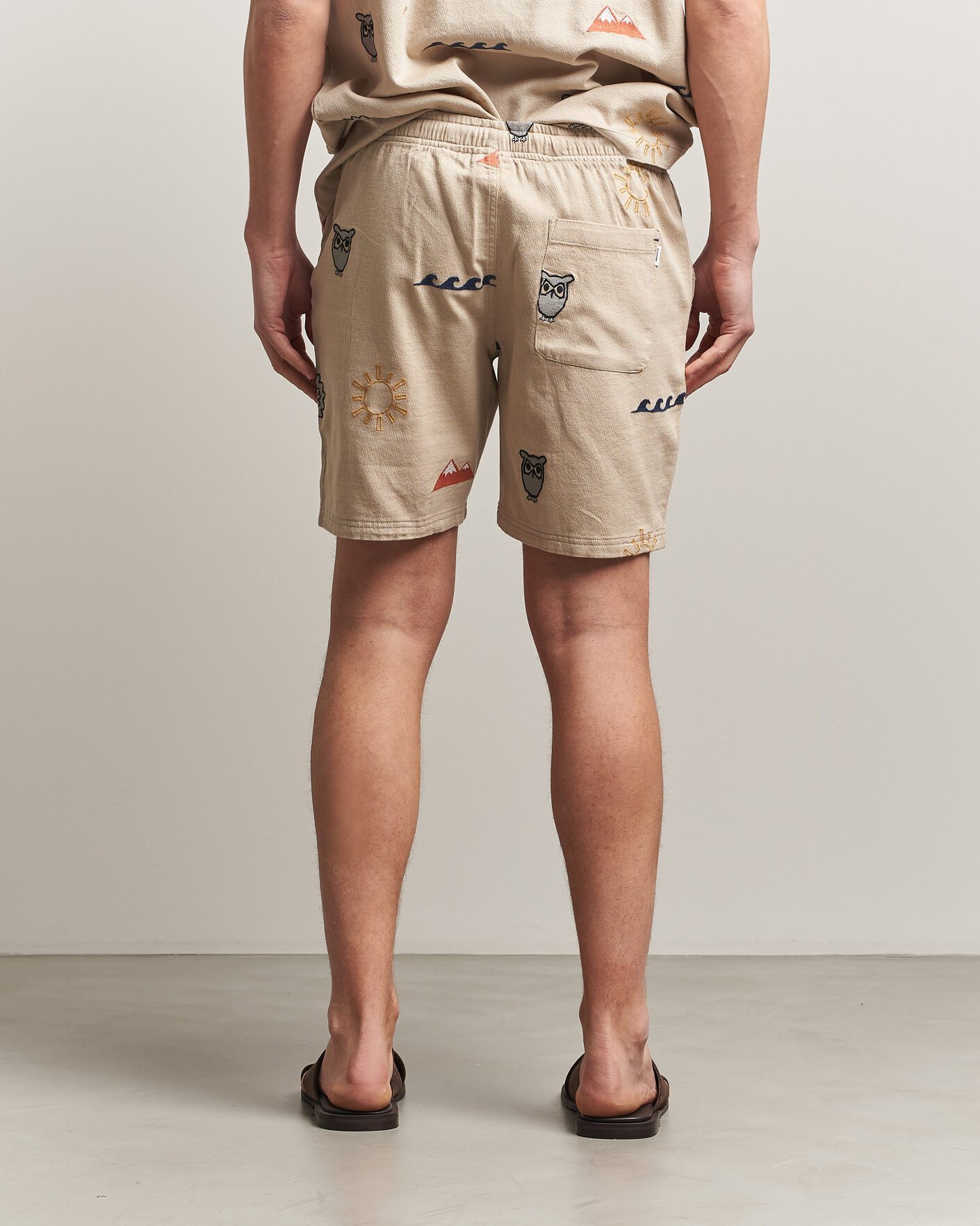 Uomini | Pantaloncini | KnowledgeCotton Apparel | Loose Embroidery Shorts Light Feather Grey