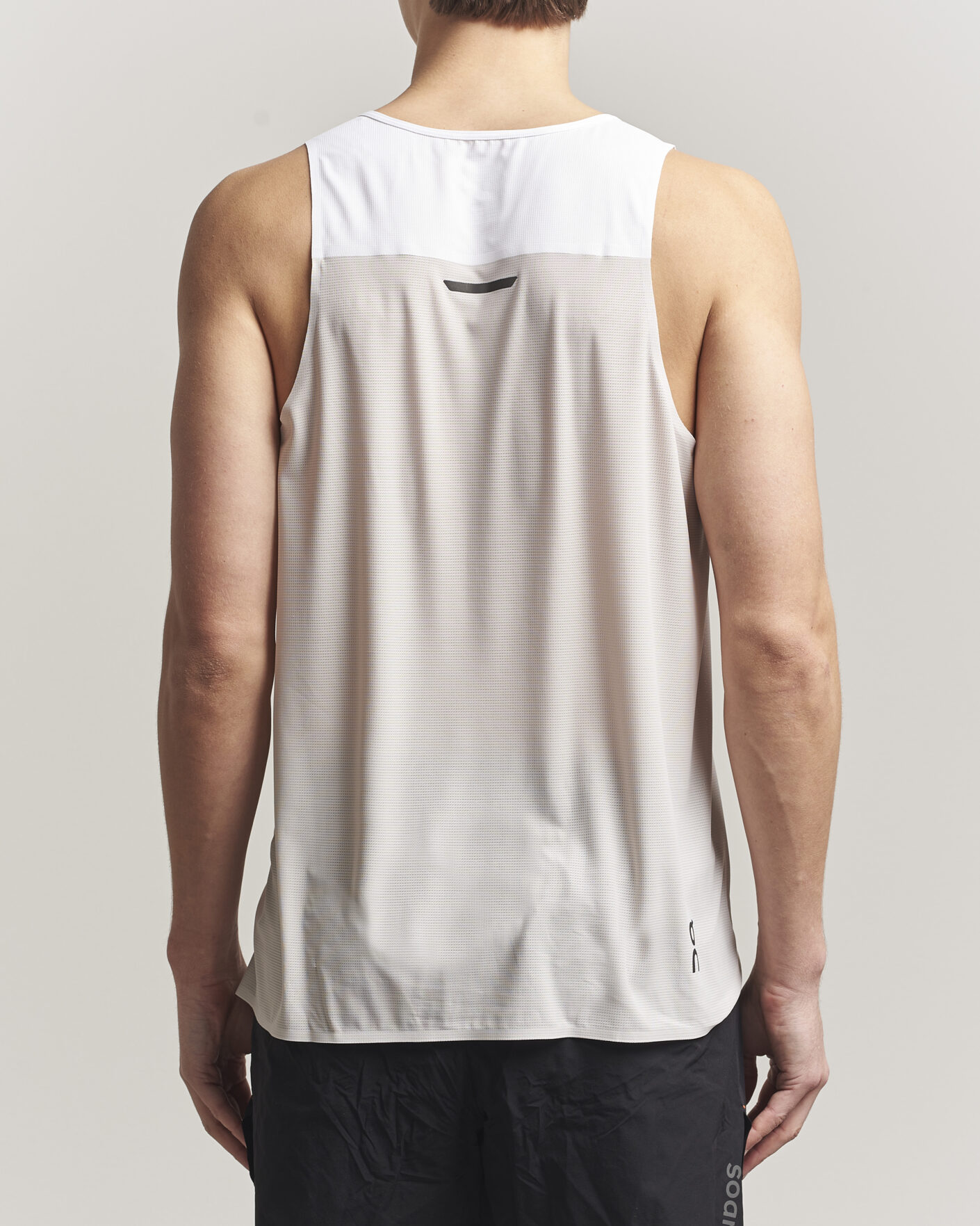 Uomini | T-shirt | On | Performance Tank  White/Silver