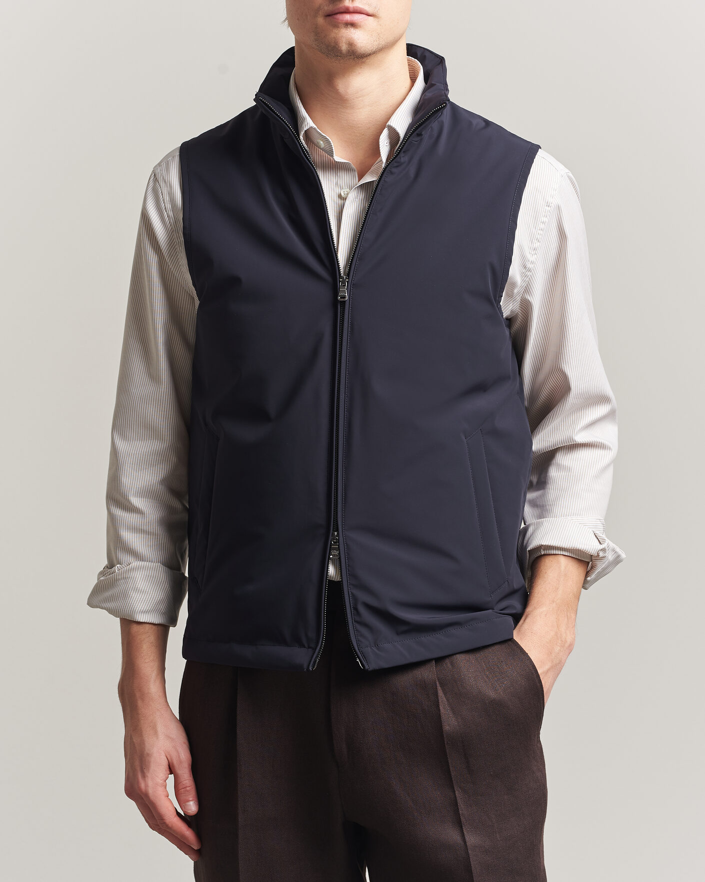 Uomini | Gilet | Oscar Jacobson | Light Zipped Waistcoat Navy