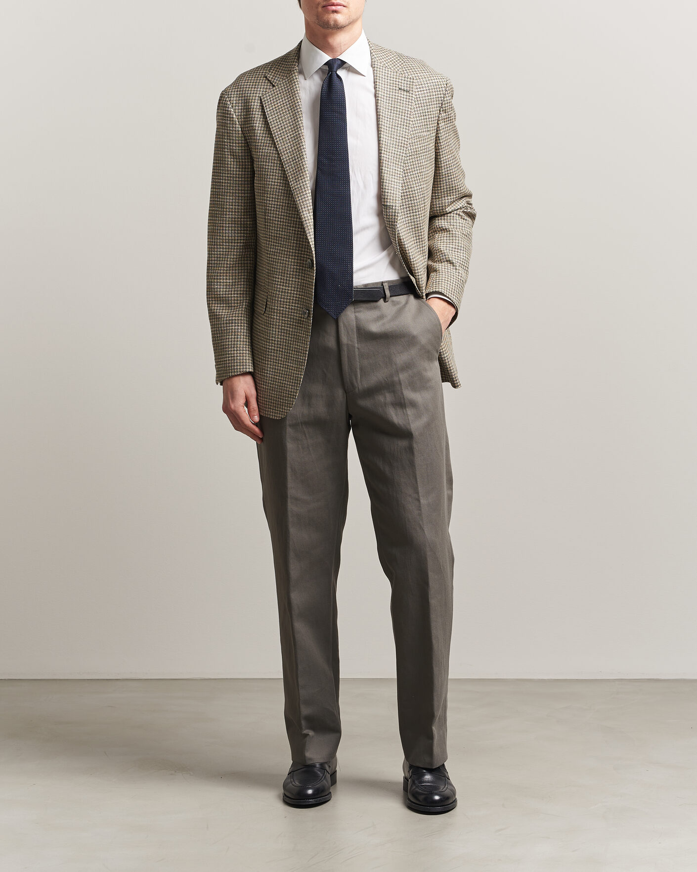Uomini | Pantaloni | Oscar Jacobson | Del Cotton/Linen Trousers Olive