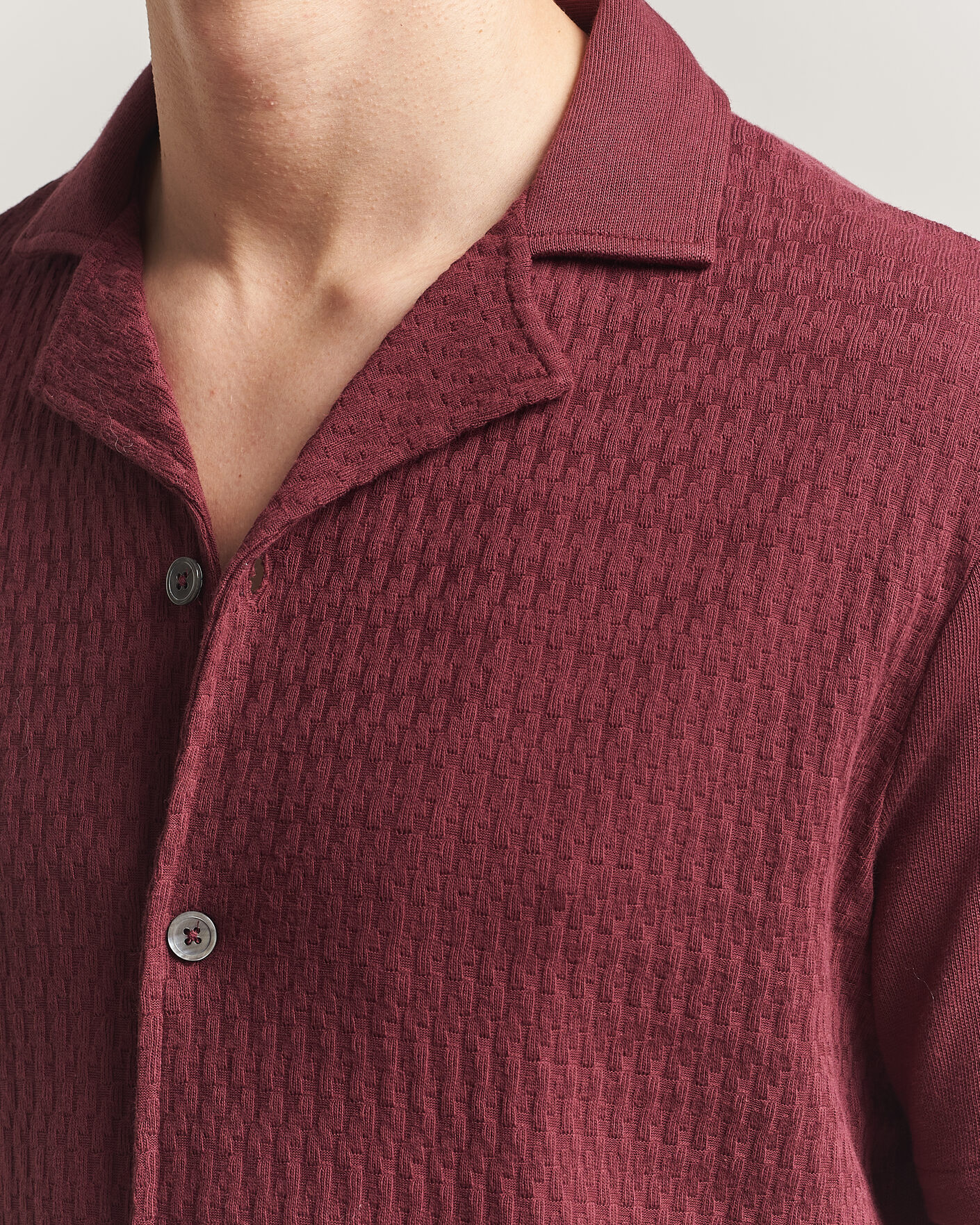 Uomini | Camicie | Oscar Jacobson | Kirk Knitted Short Sleeve Shirt Wine Red