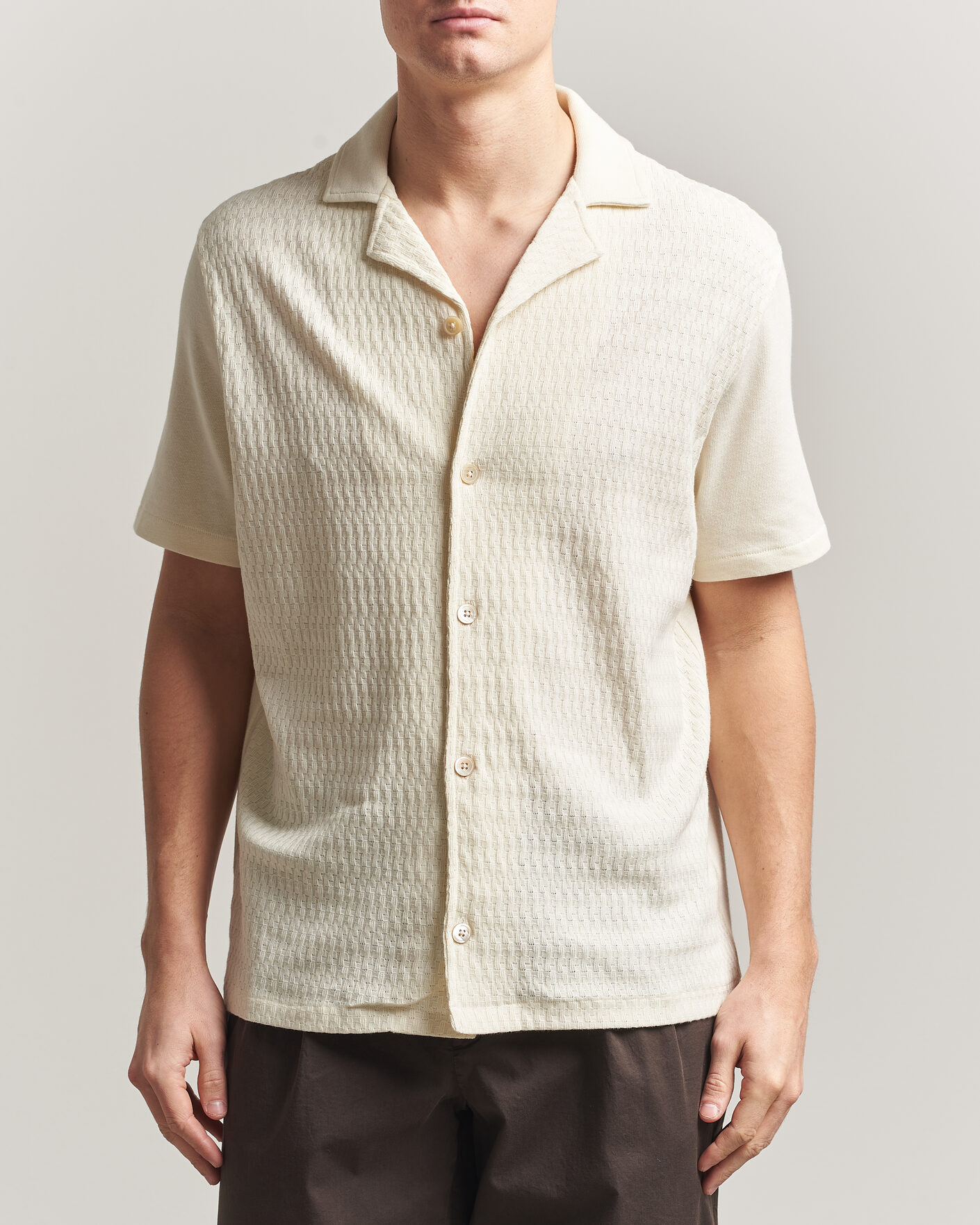 Uomini | Camicie | Oscar Jacobson | Kirk Knitted Short Sleeve Shirt Off White
