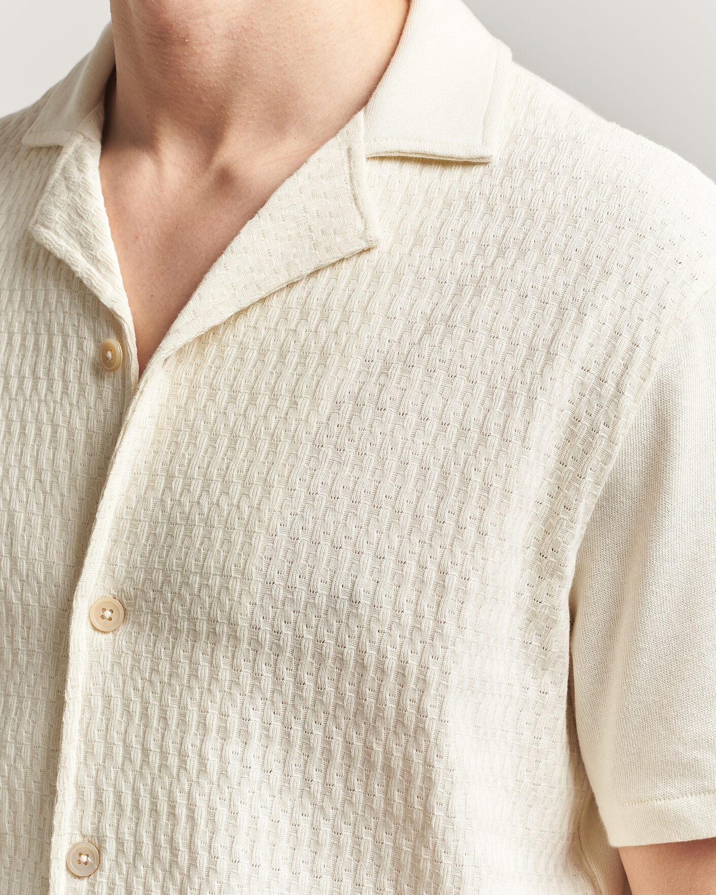 Uomini | Camicie | Oscar Jacobson | Kirk Knitted Short Sleeve Shirt Off White