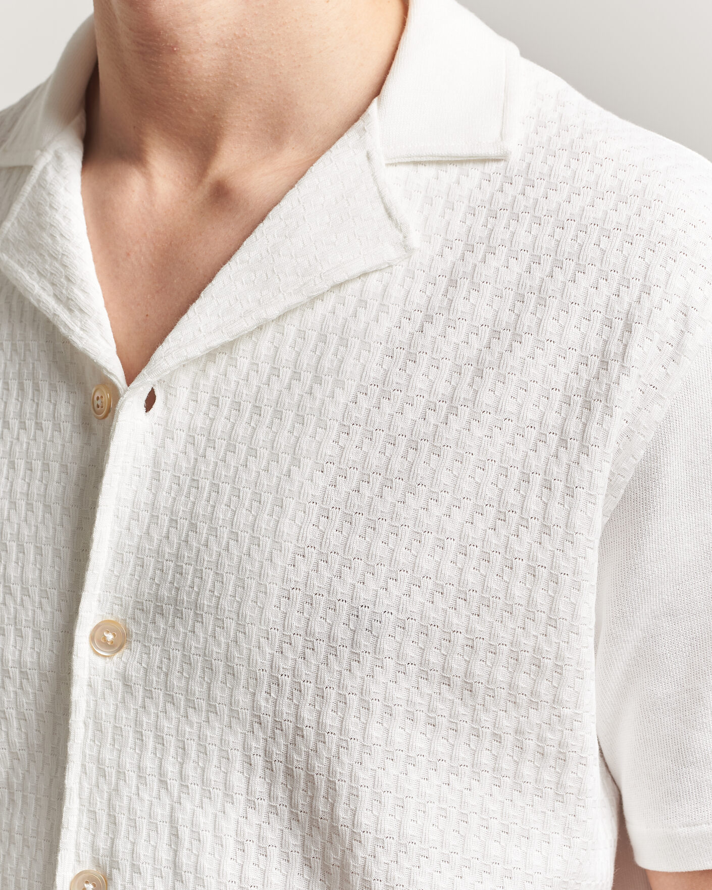Uomini | Camicie | Oscar Jacobson | Kirk Knitted Short Sleeve Shirt Snow White