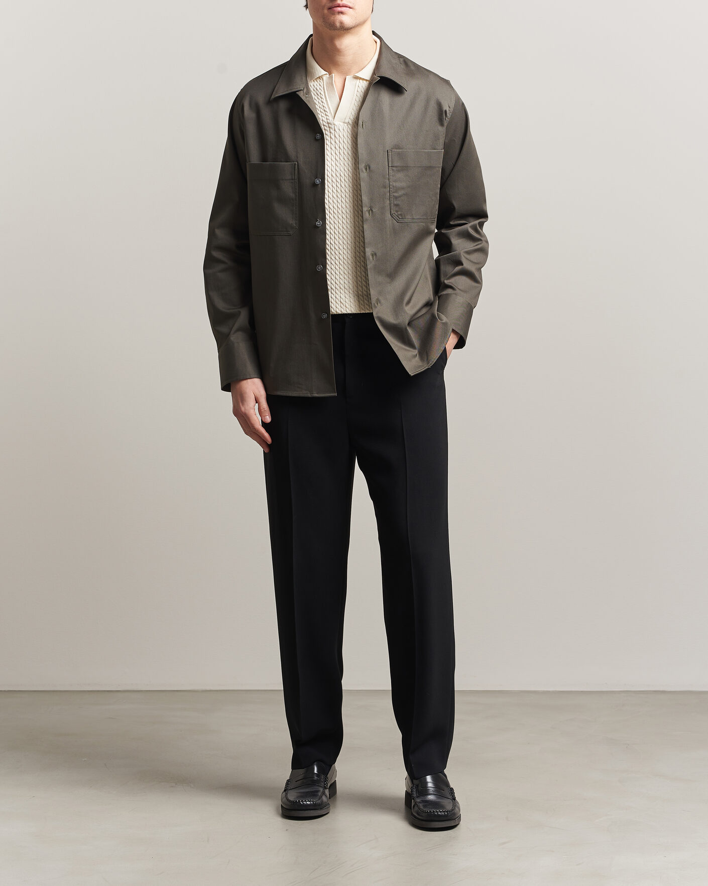 Uomini | Camicie | Oscar Jacobson | Straight Fit Bowling Collar Cotton Shirt Olive
