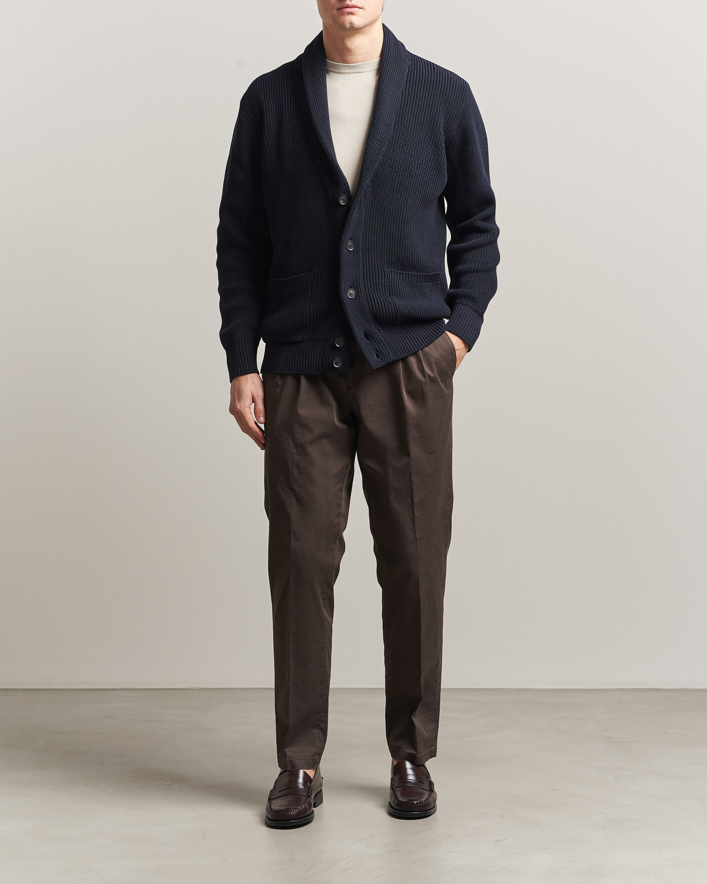 Uomini | Maglieria | Oscar Jacobson | Roland Knitted Cotton Cardigan Navy