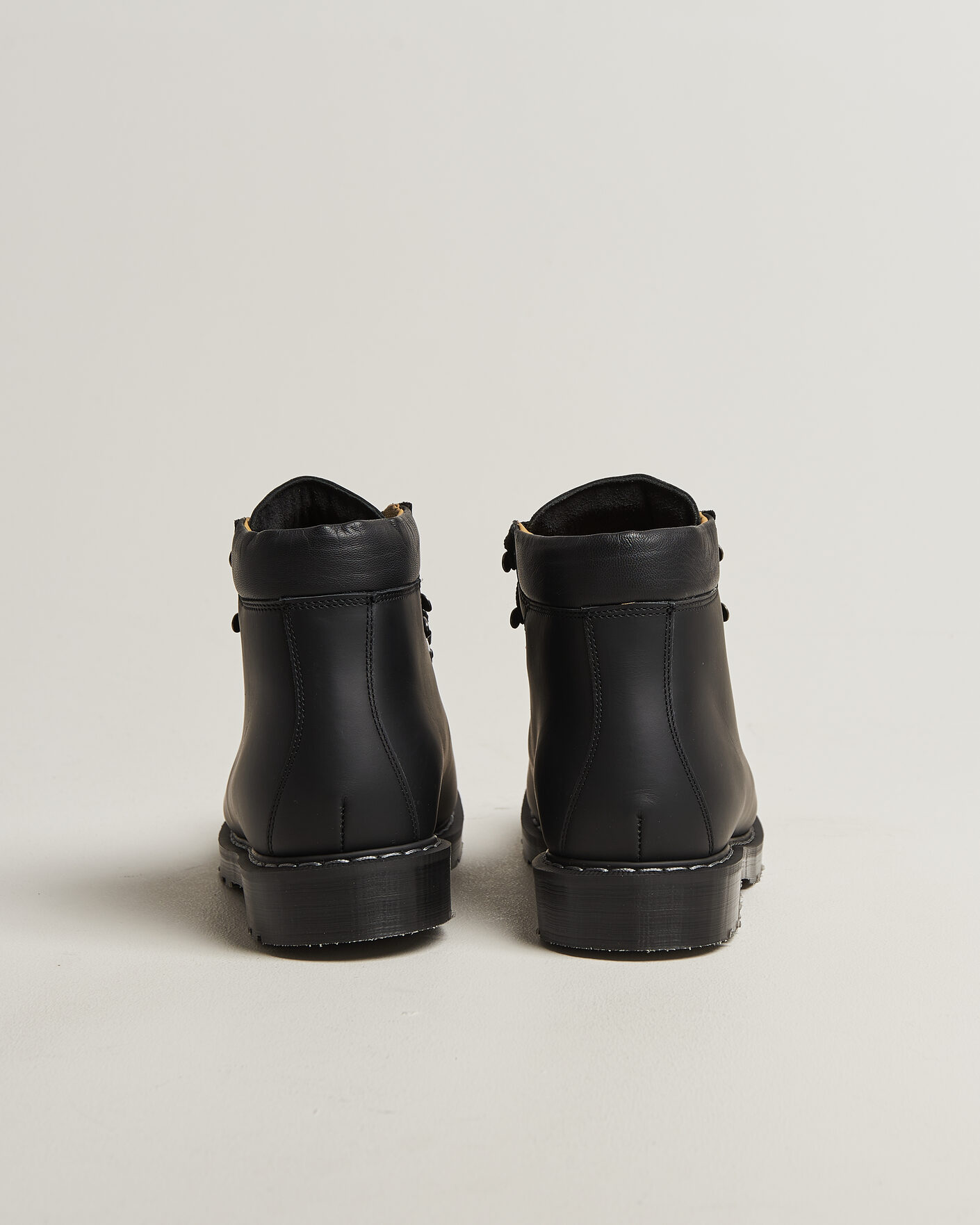 Uomini | Stivali | Solovair | Urban Hiker Boot Black Waxy